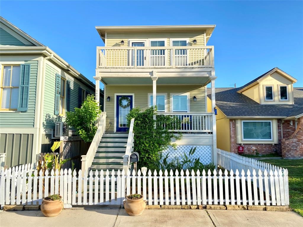 1424 Avenue M Property Photo 1