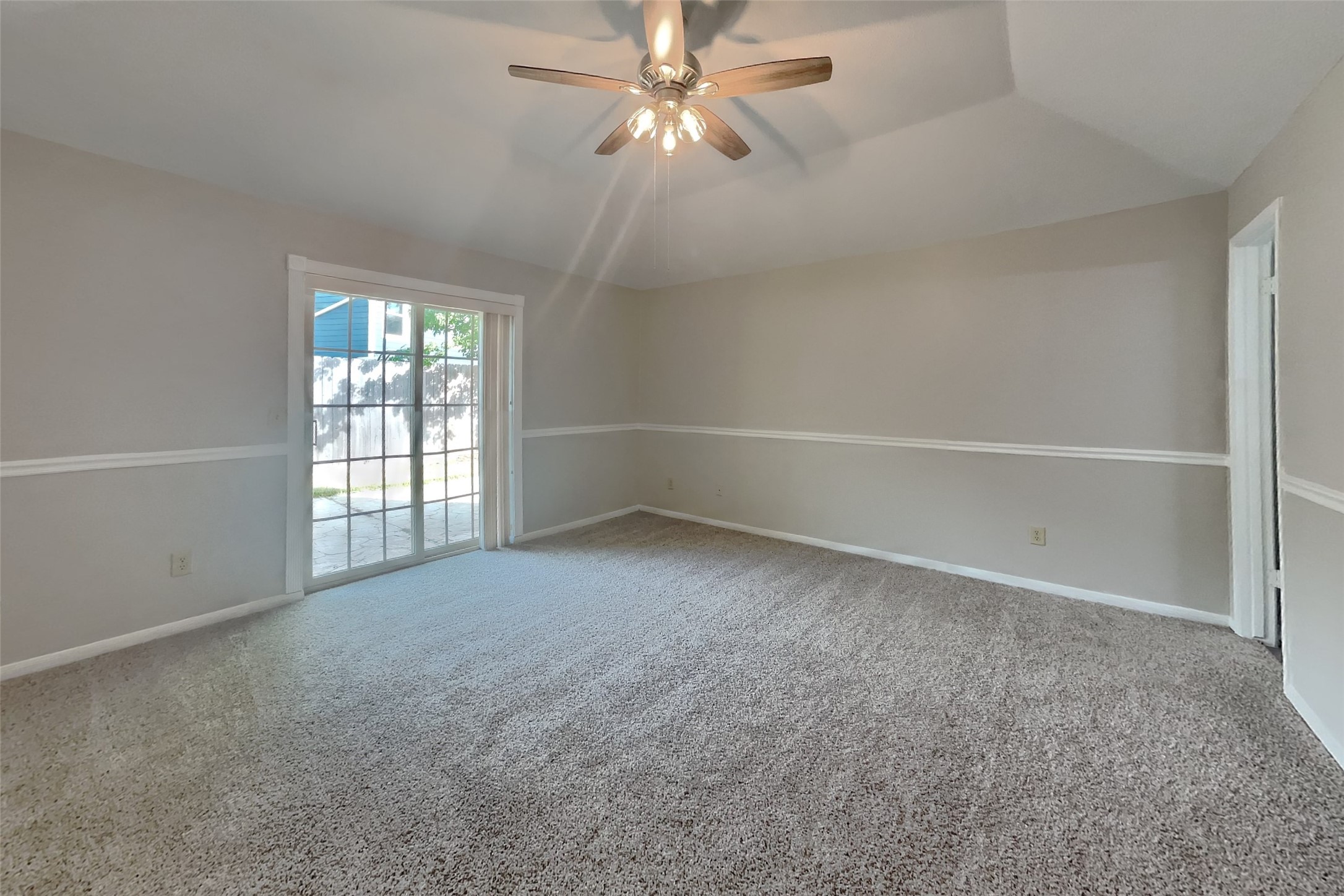 9214 Palm Shores Drive Property Photo 8