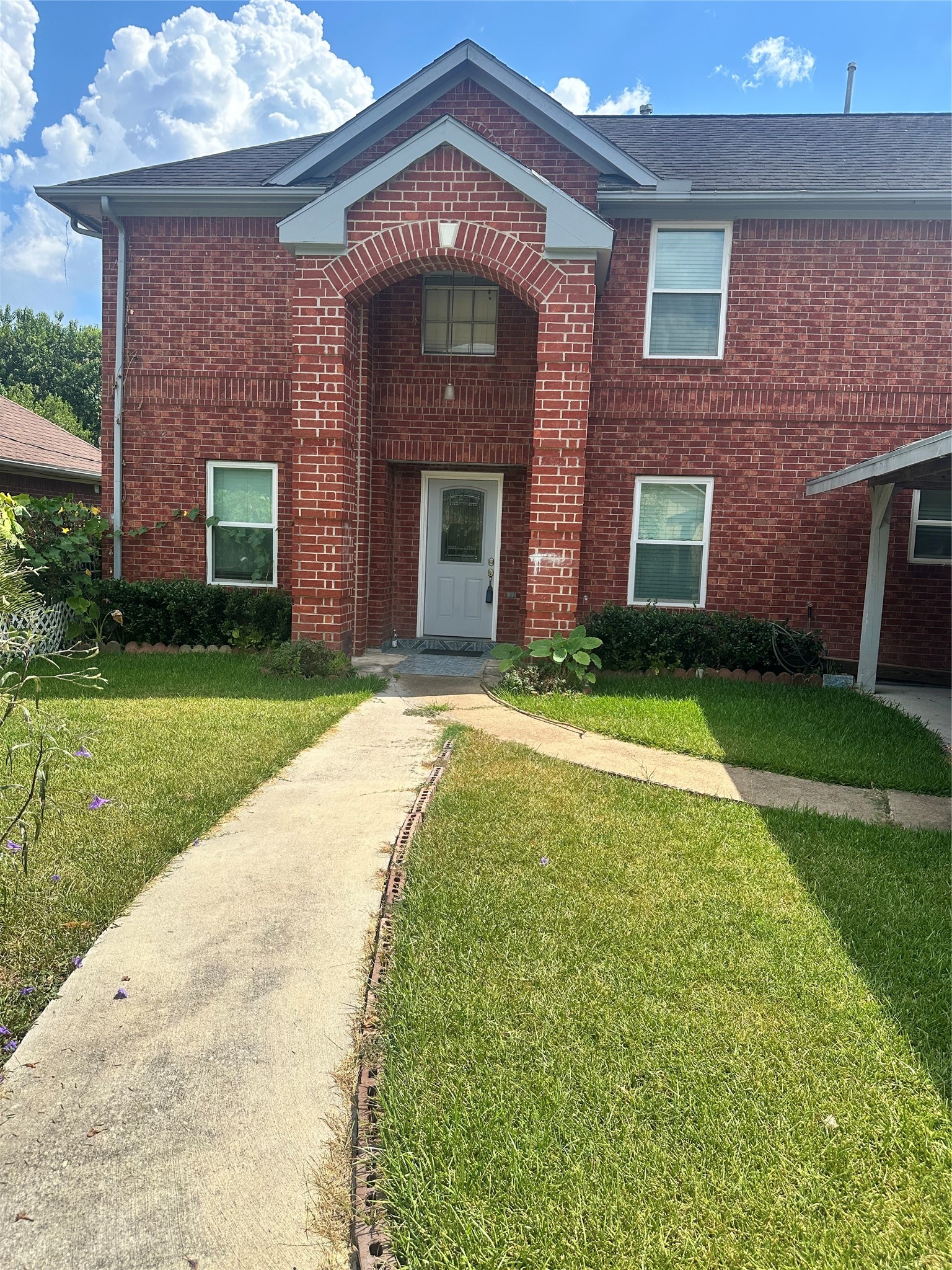 8340 Folkstone Lane Property Photo 3