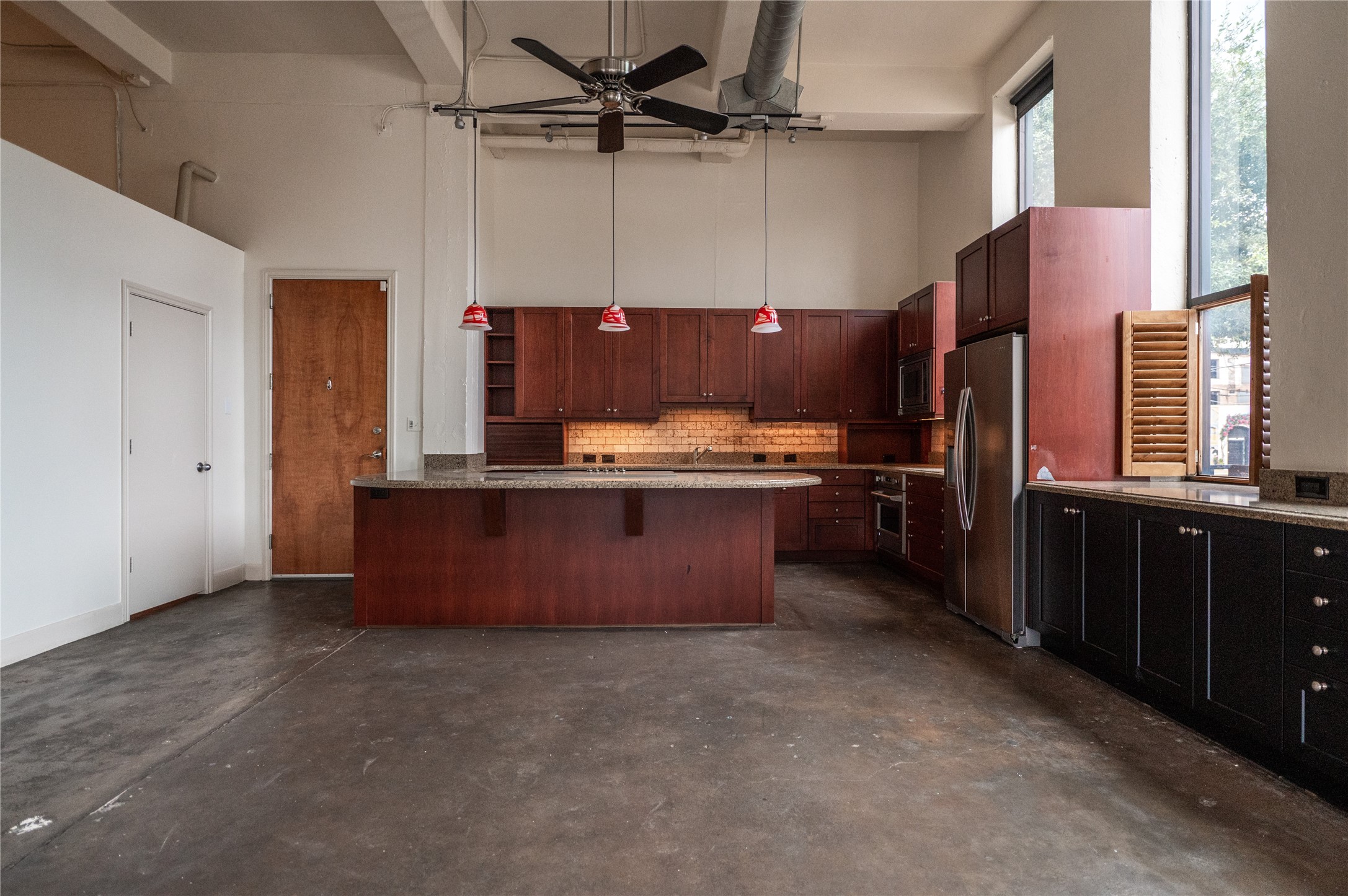 915 N San Jacinto Street 1ab Property Photo 1