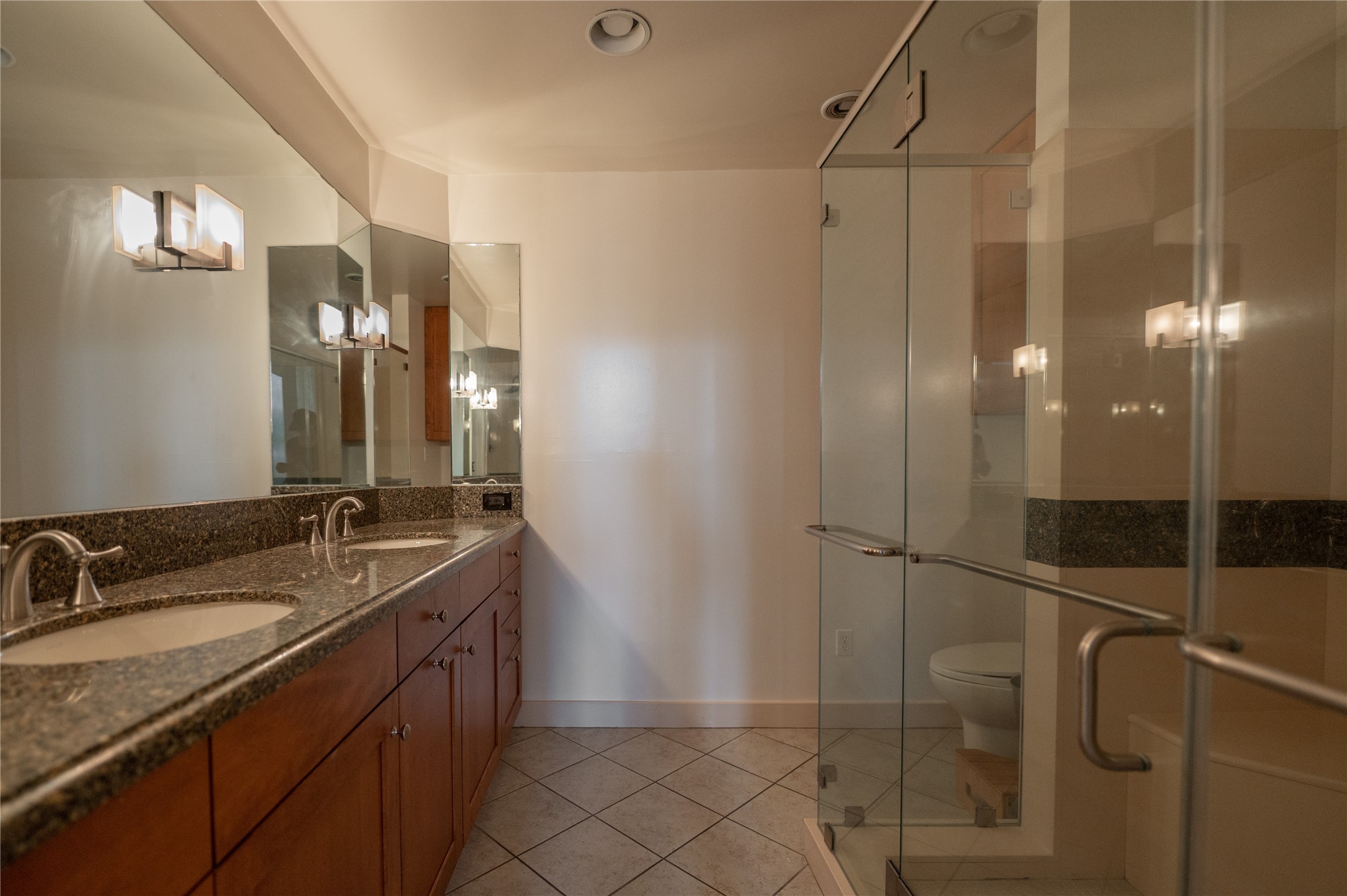 915 N San Jacinto Street 1ab Property Photo 8