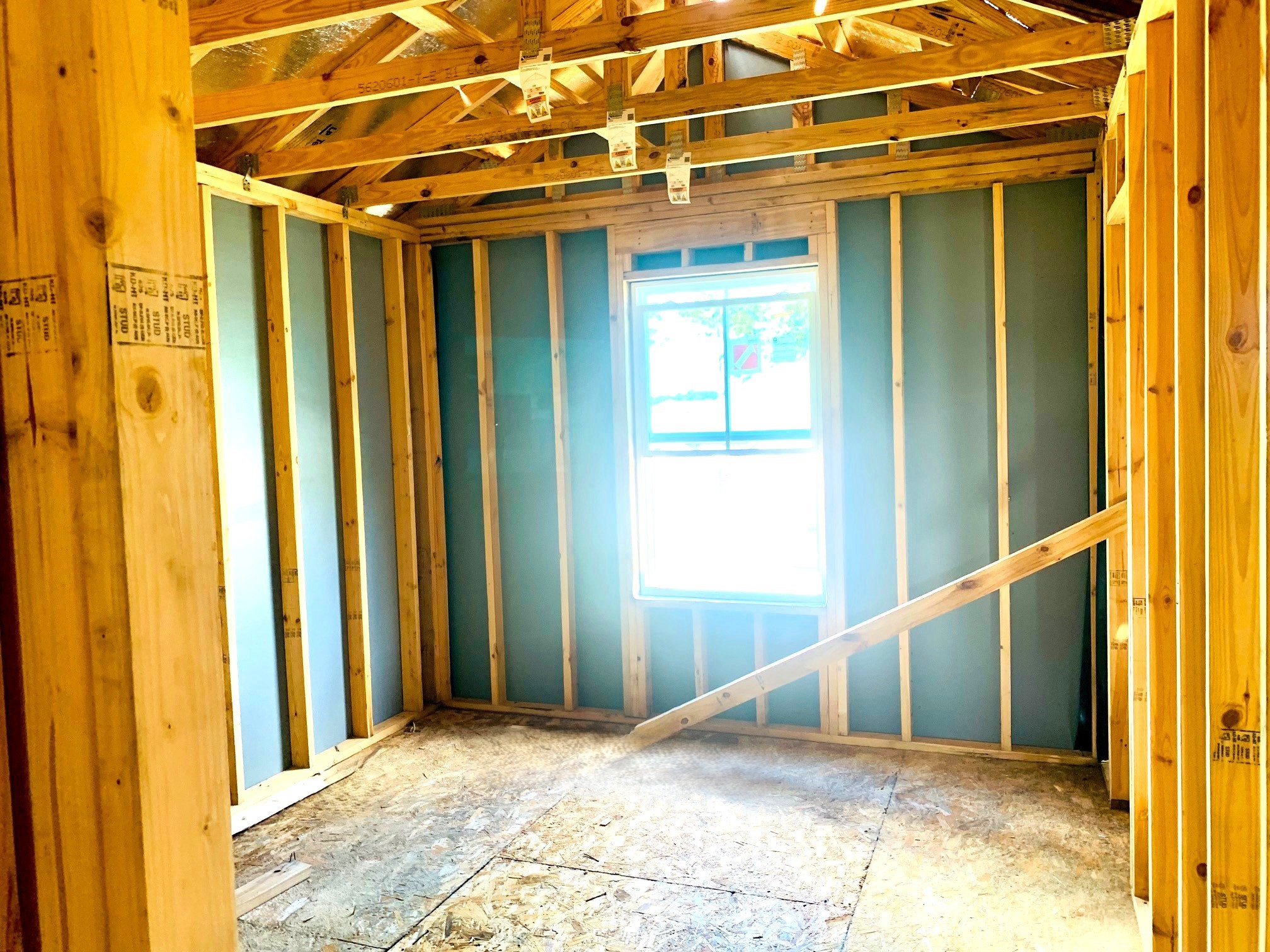 21516 Holbrook Drive Property Photo 4