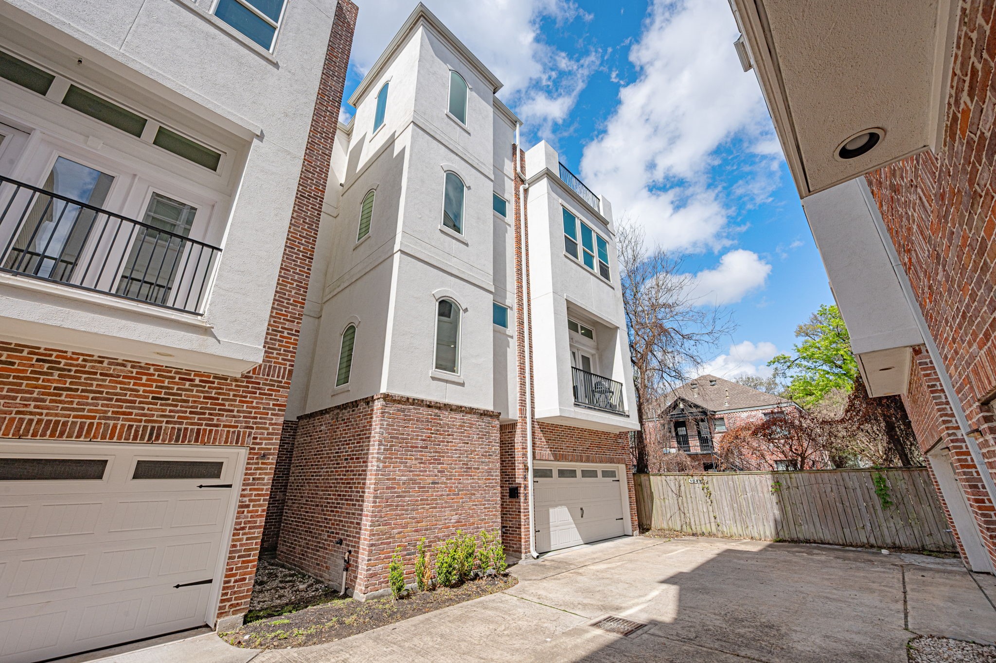 1842 Colquitt Street Property Photo 3