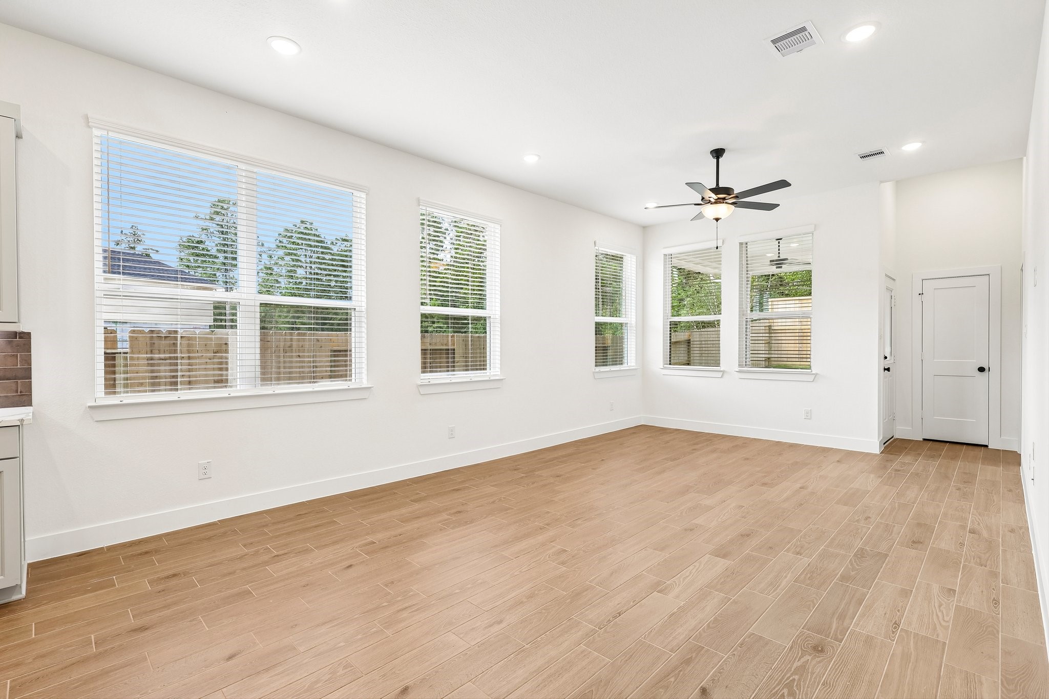15715 Azure Petal Lane Property Photo 11