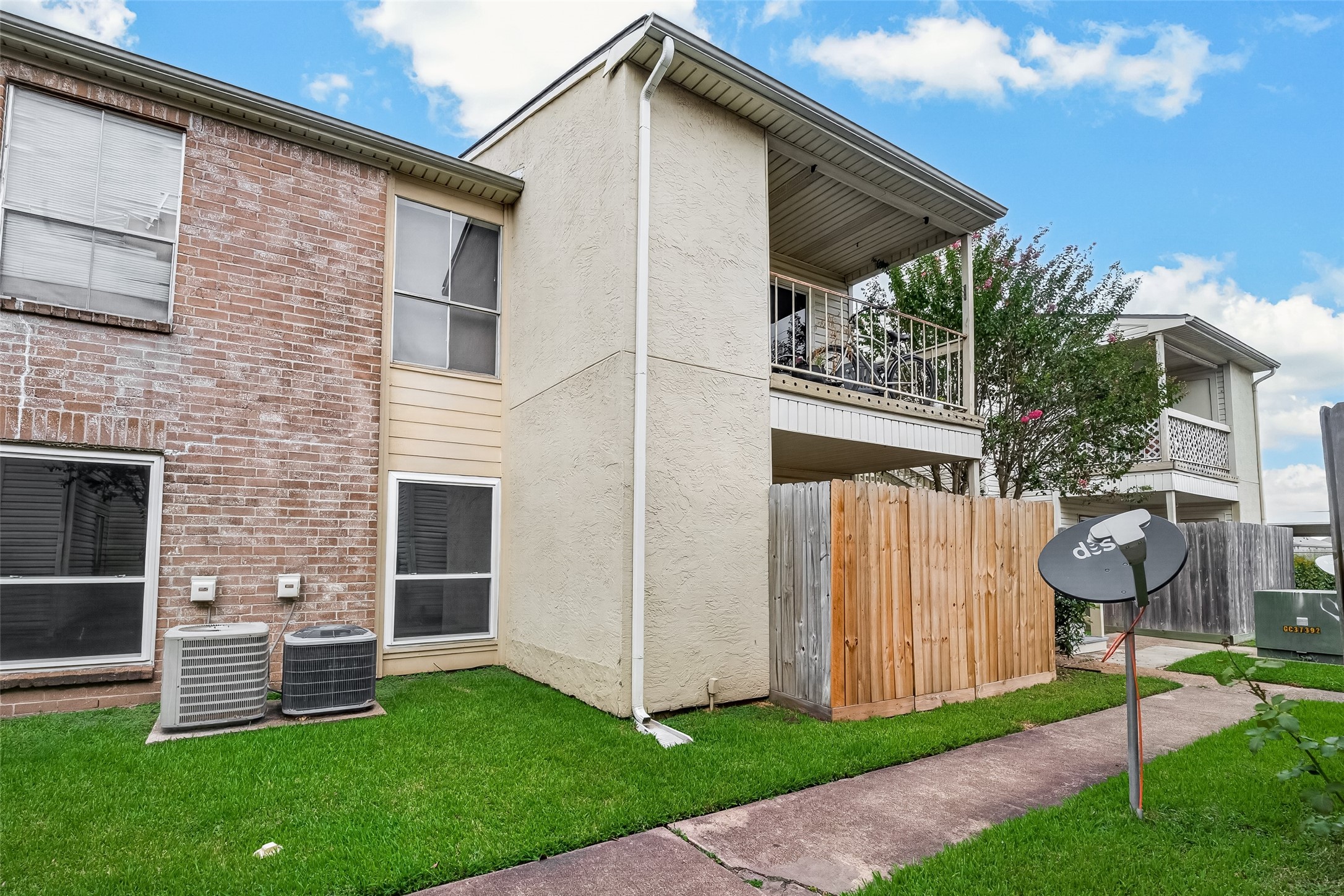 7600 Emmett F Lowry Expressway 313 Property Photo 29