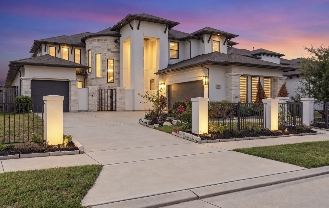 8915 Orchard Cove