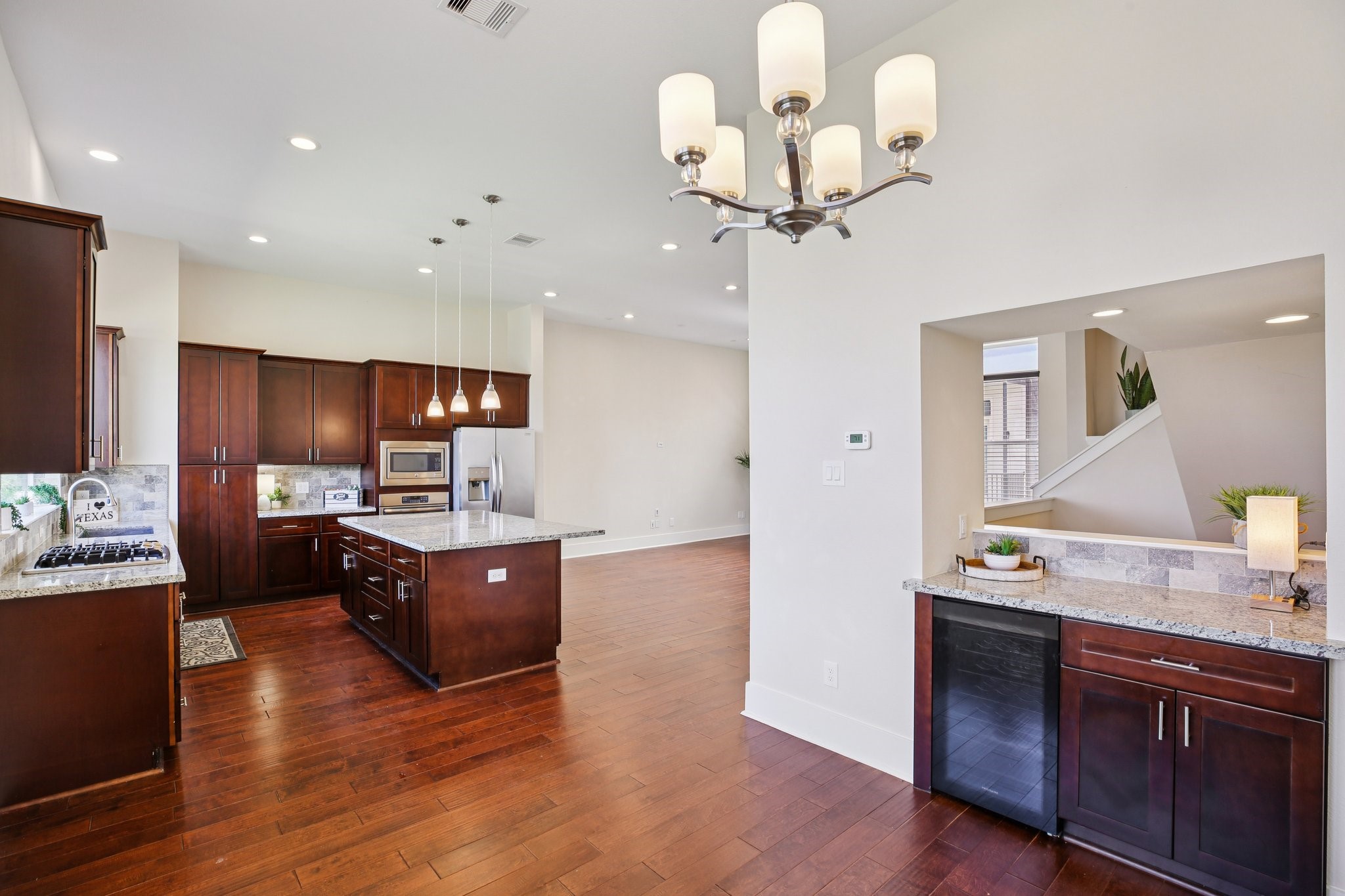 209 Burr Street C Property Photo 17