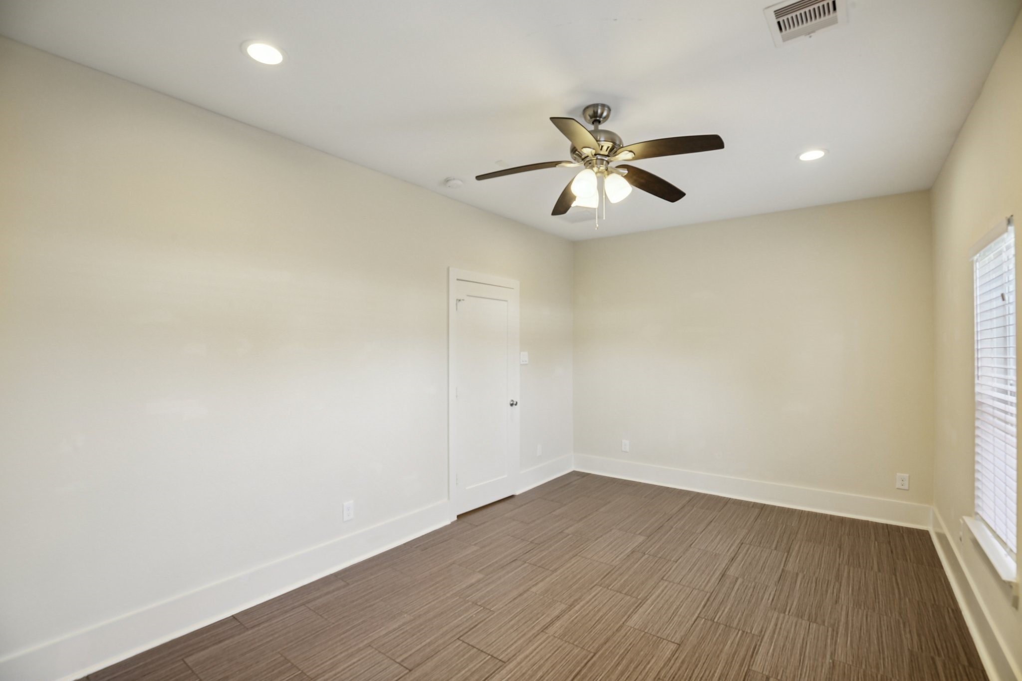209 Burr Street C Property Photo 21