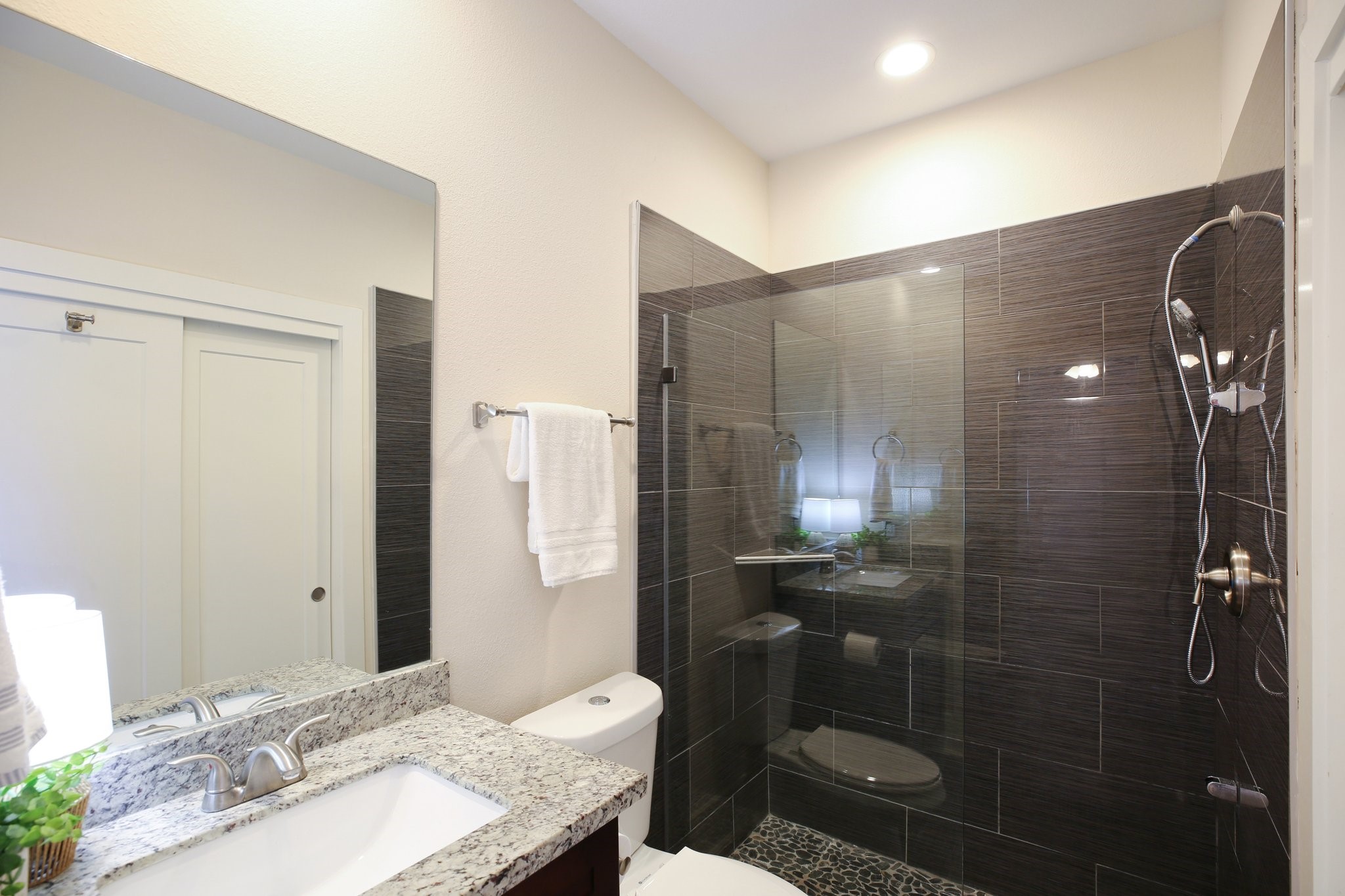 209 Burr Street C Property Photo 23