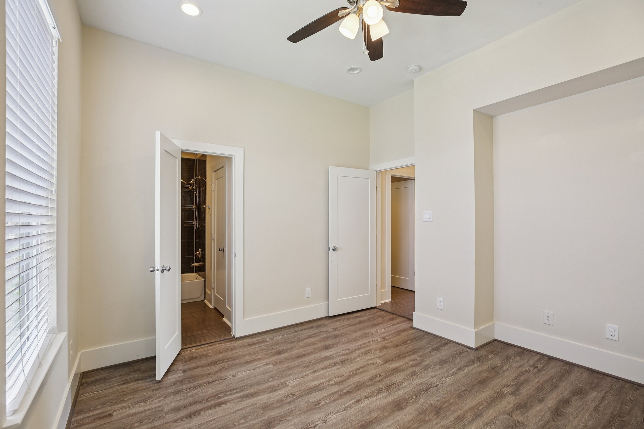 209 Burr Street C Property Photo 28