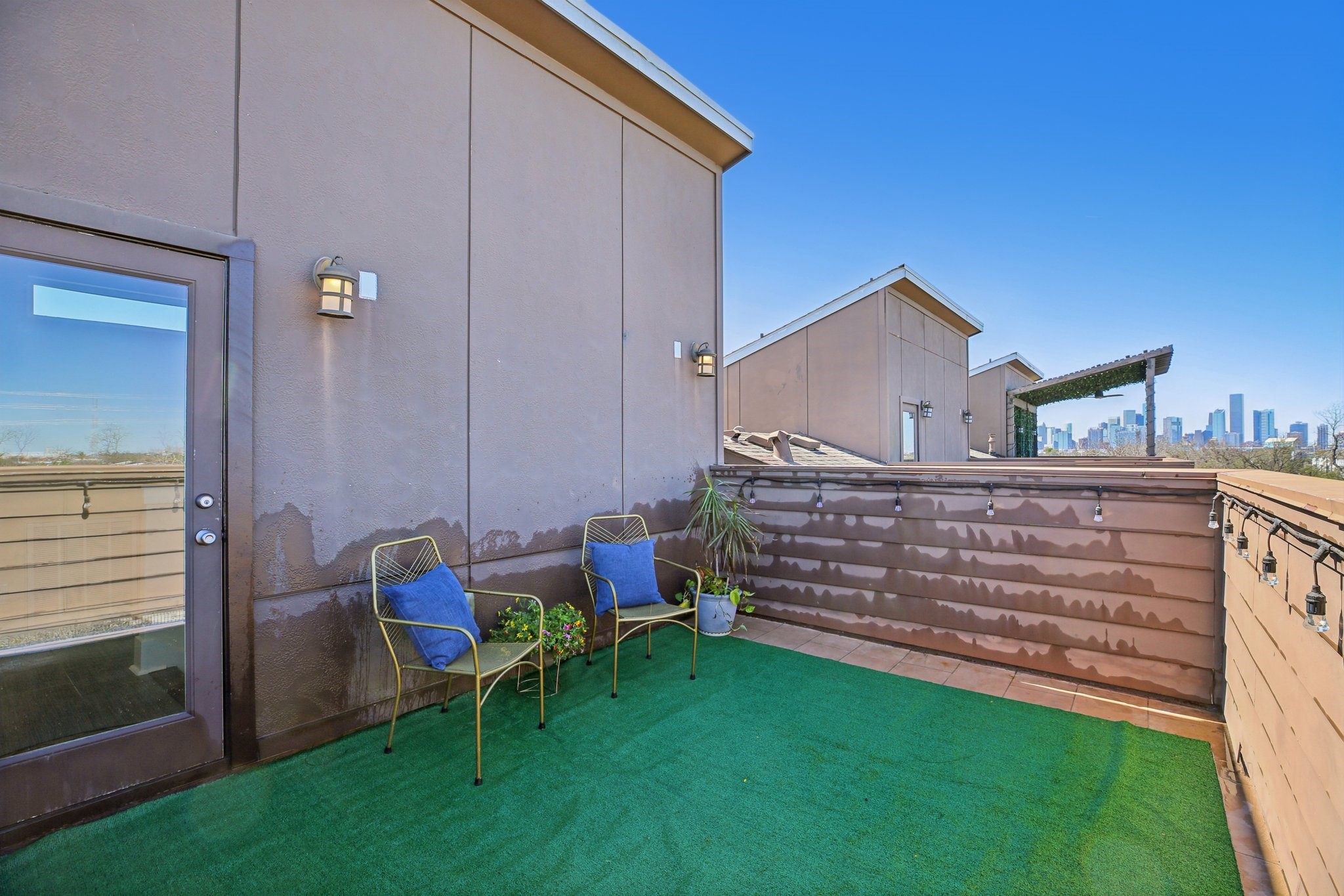 209 Burr Street C Property Photo 38