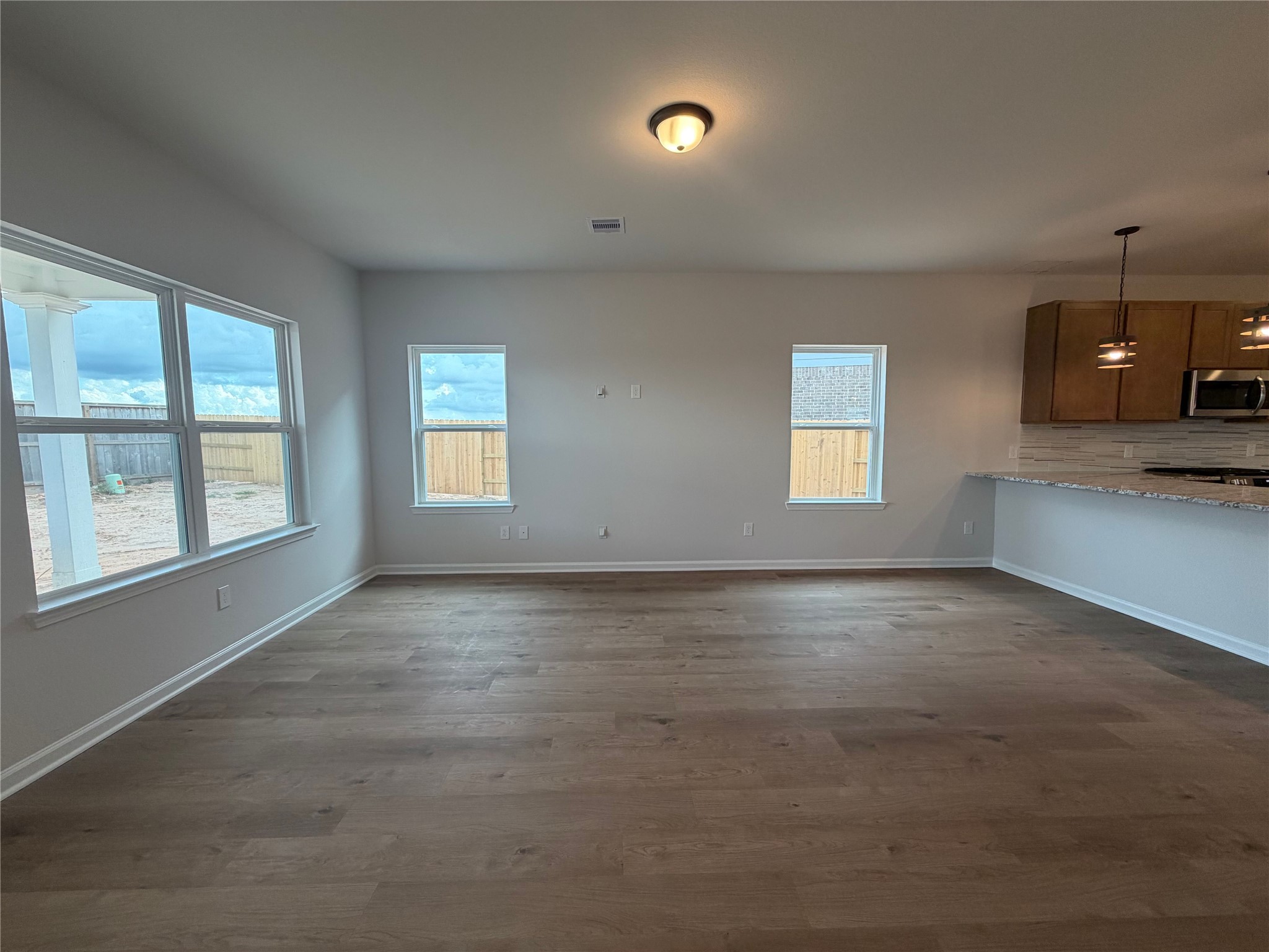 409 Stone Placa Trail Property Photo 8