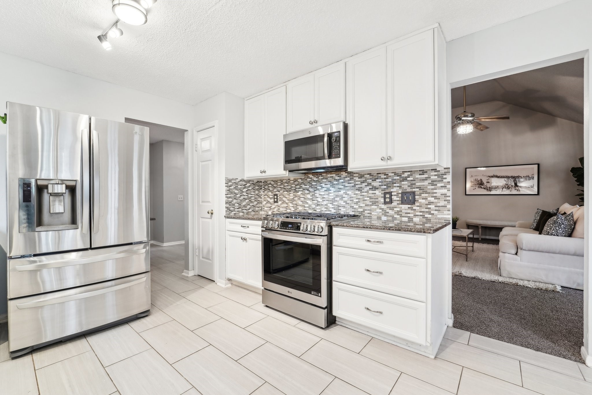 3906 Fernwood Drive Property Photo 10