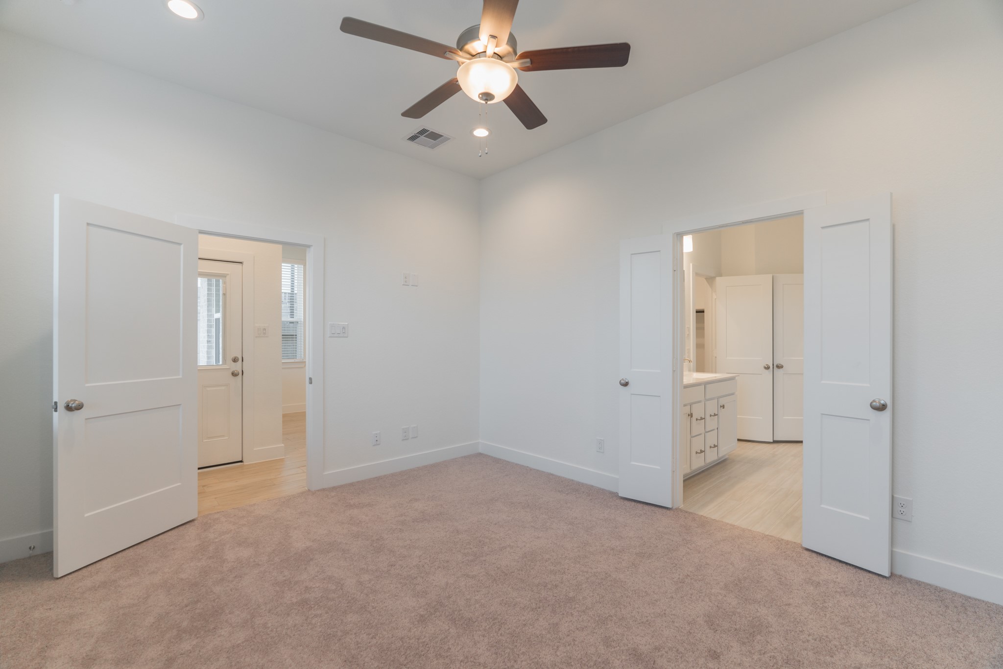 10747 Pine Pink Property Photo 12