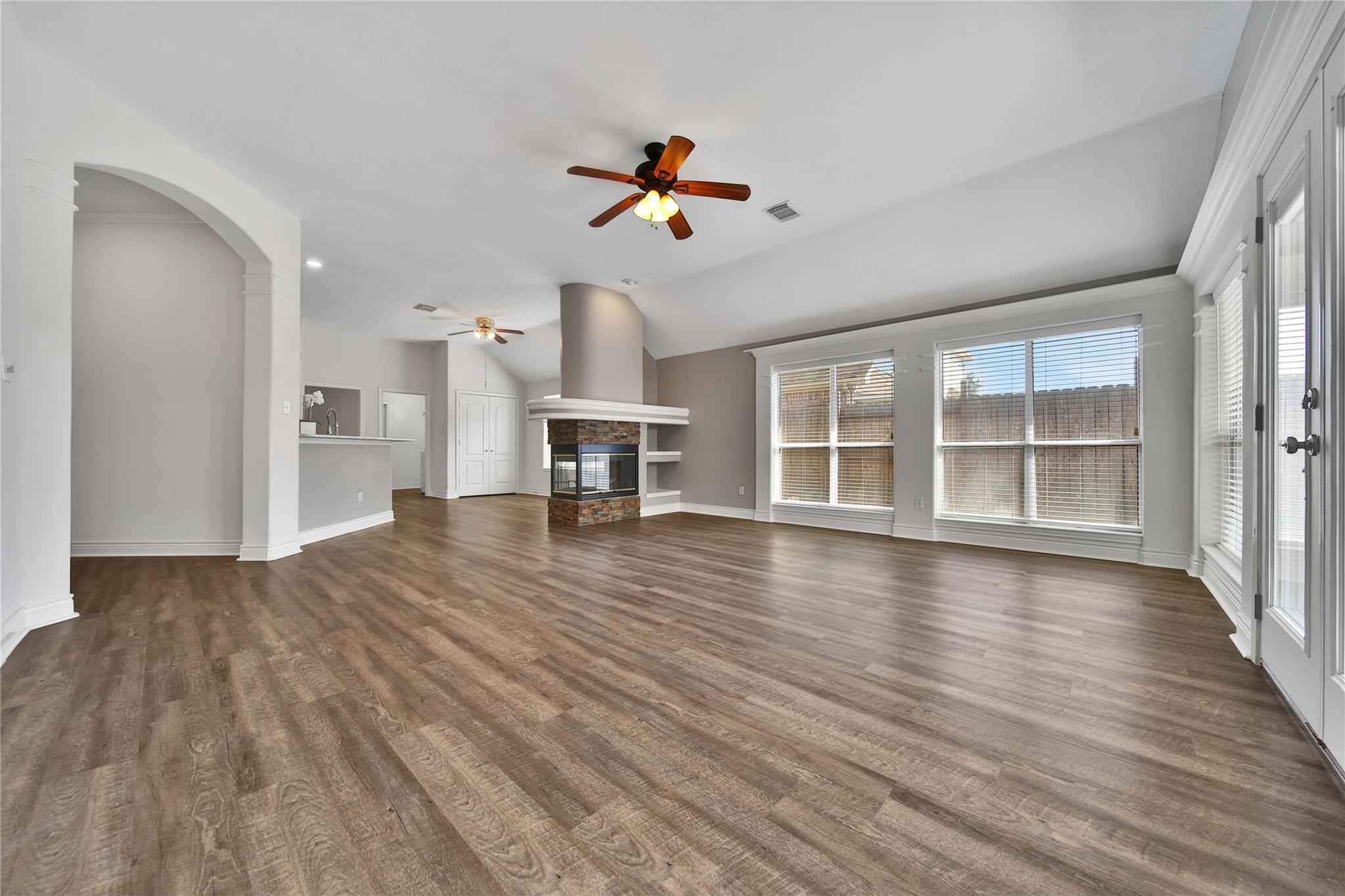 5918 Greenway Manor Lane, Spring Tx 77373 Property Photo 5