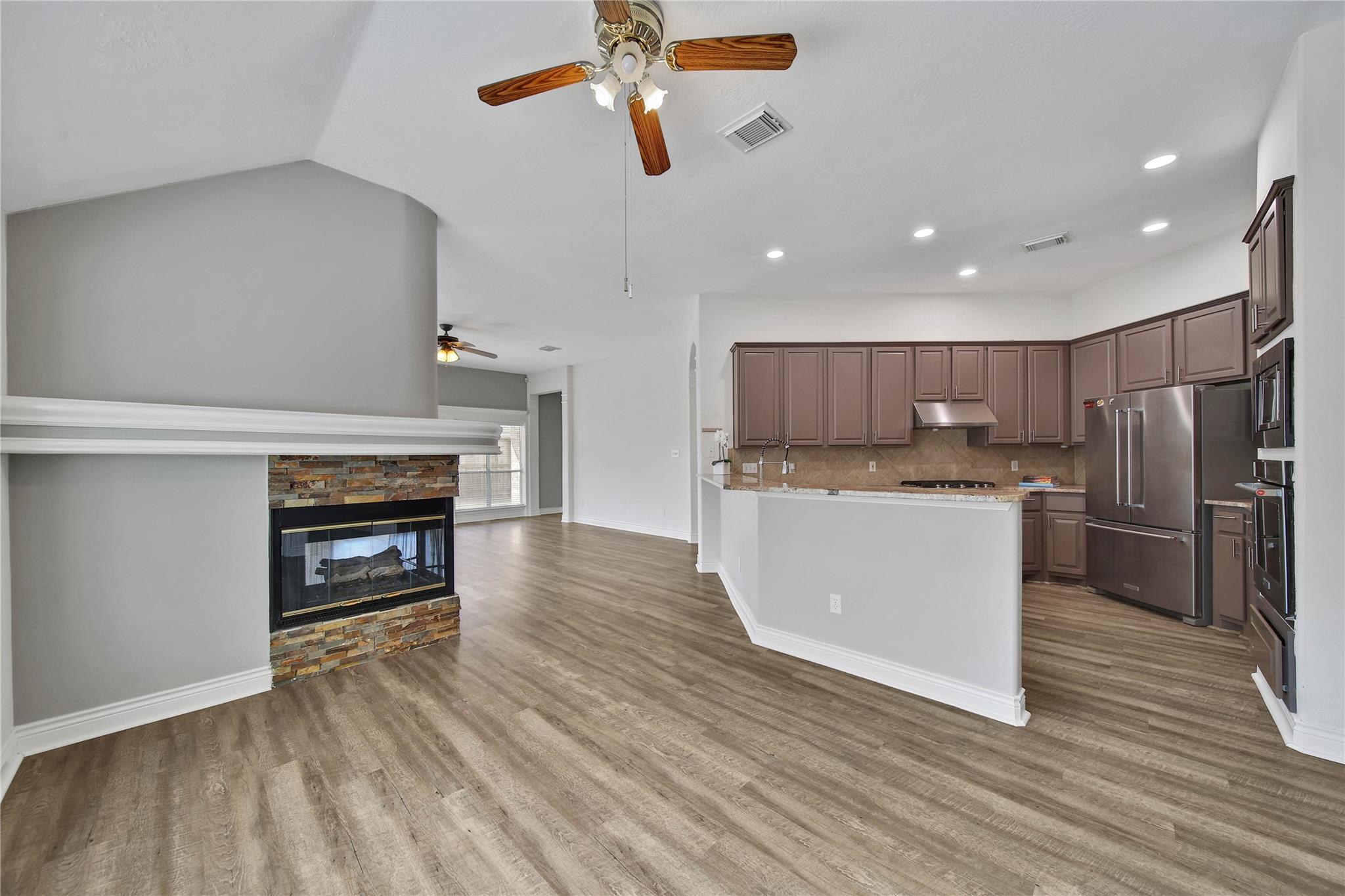 5918 Greenway Manor Lane Property Photo 9