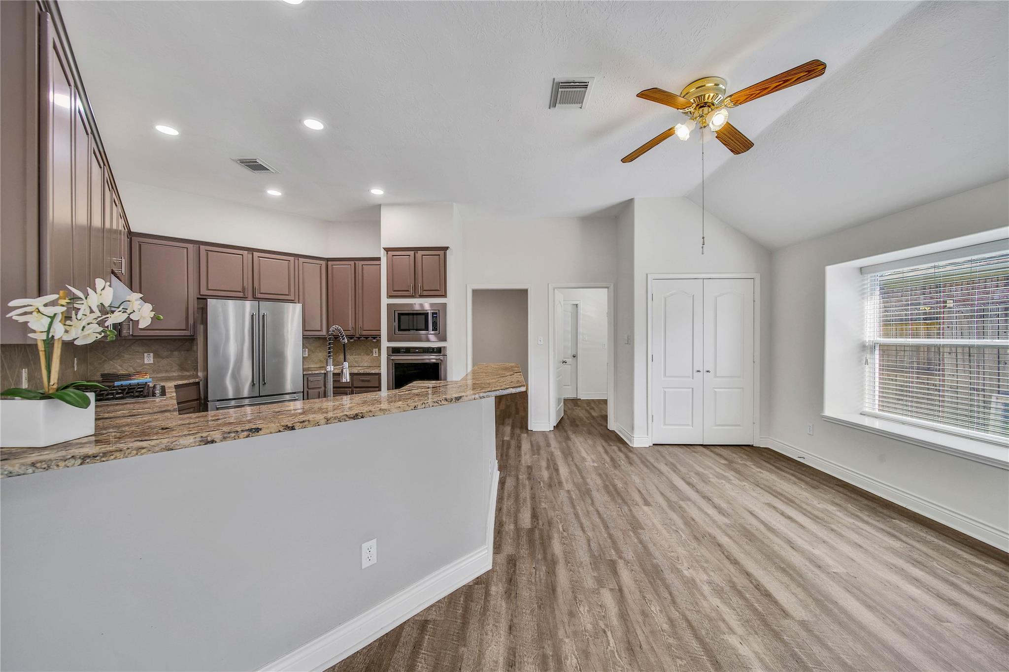 5918 Greenway Manor Lane, Spring Tx 77373 Property Photo 10