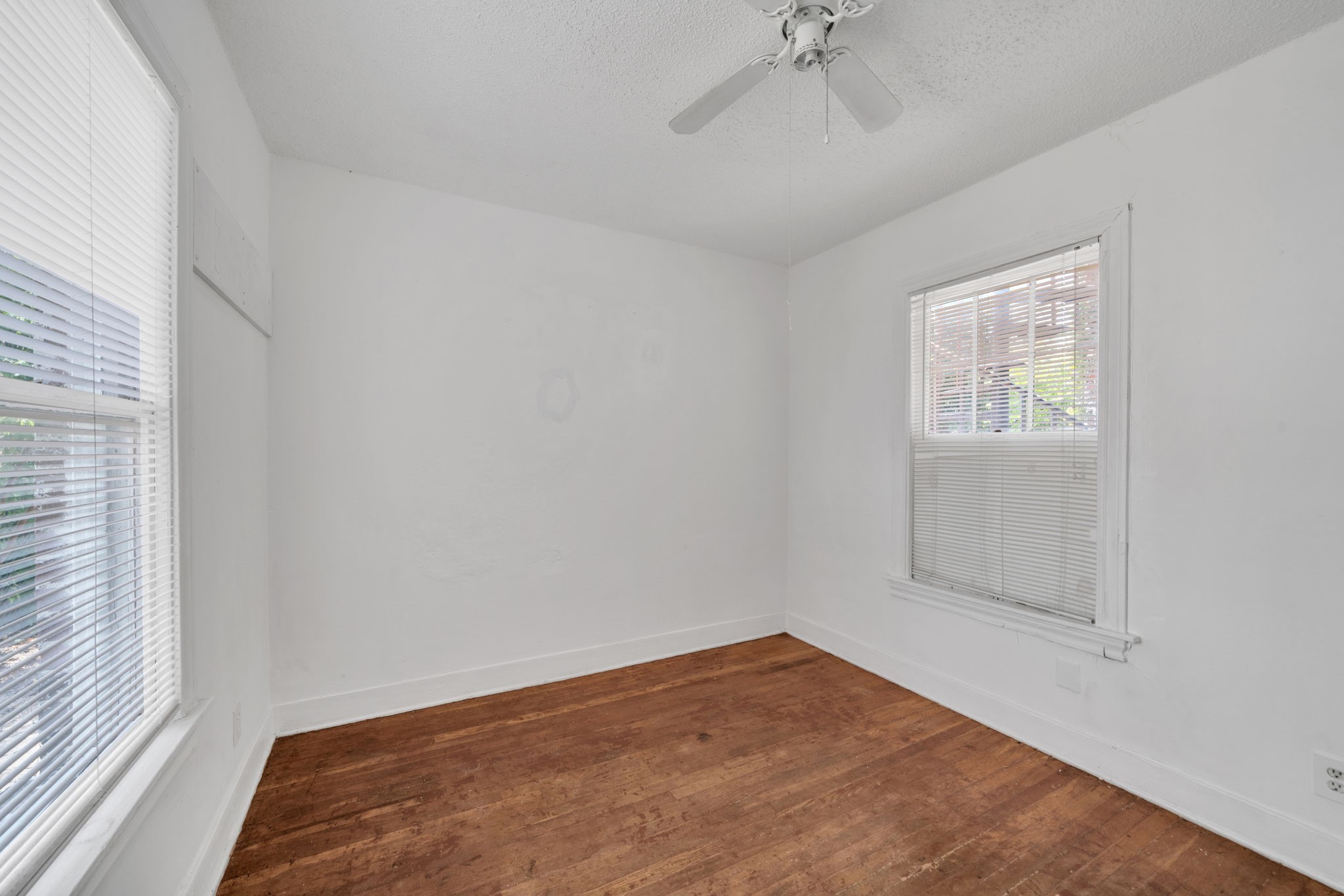 1939 Richmond Avenue 2 Property Photo 6