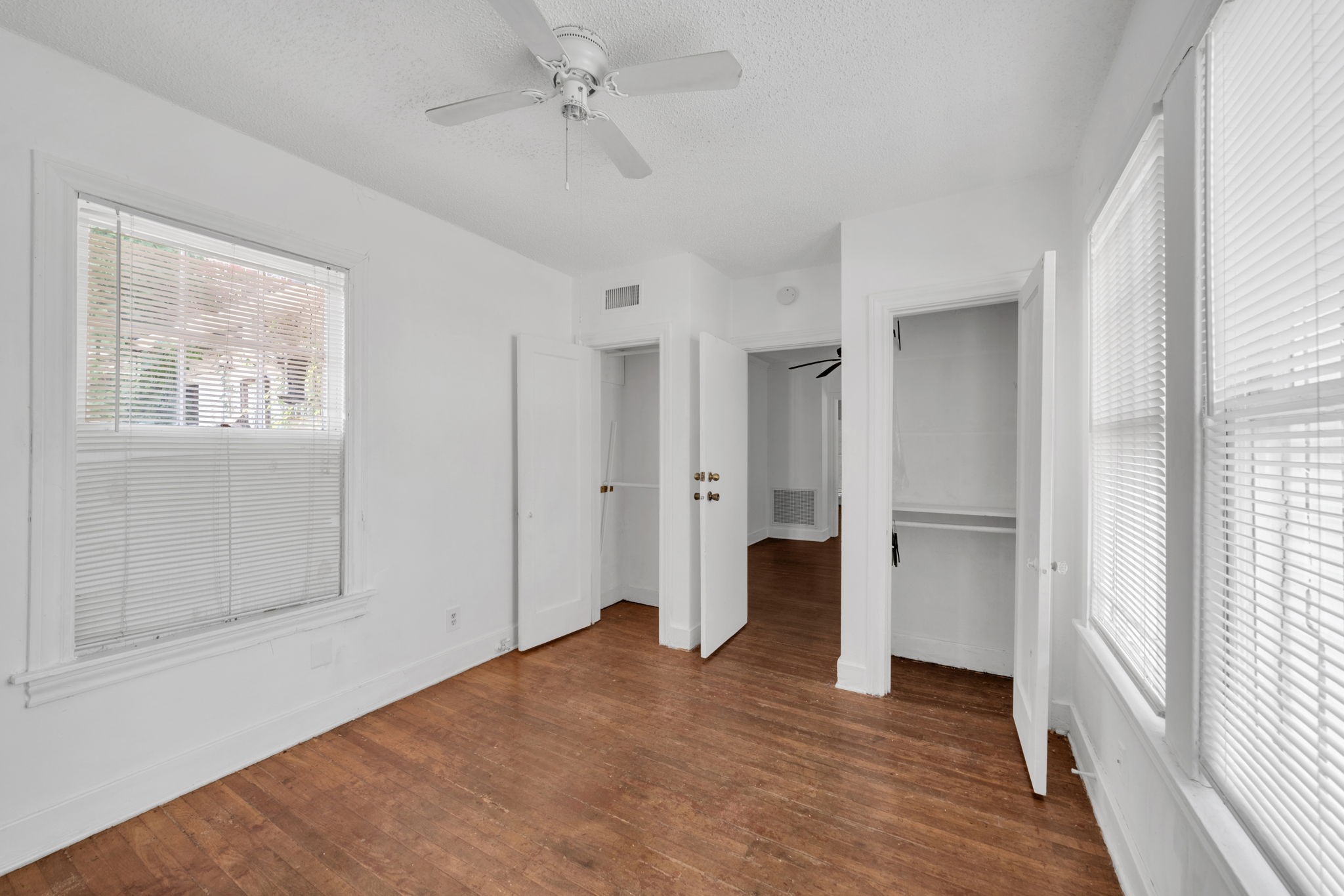 1939 Richmond Avenue 2 Property Photo 7