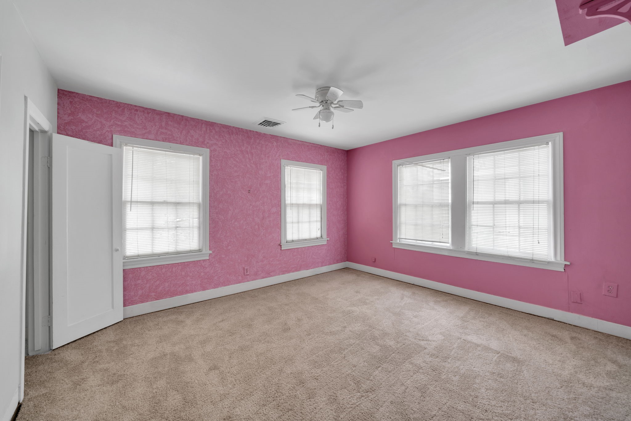 1939 Richmond Avenue 2 Property Photo 8