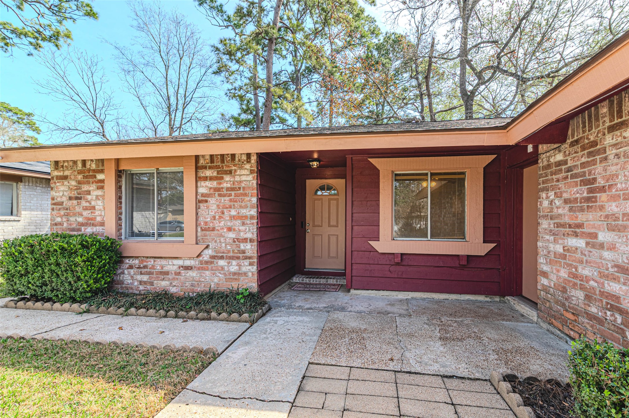 4606 Fitzwater Drive Property Photo 3
