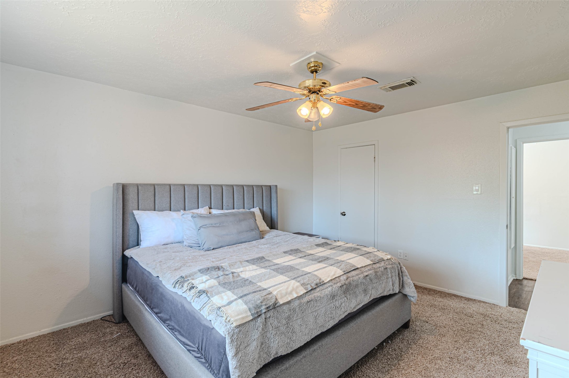 4606 Fitzwater Drive Property Photo 28