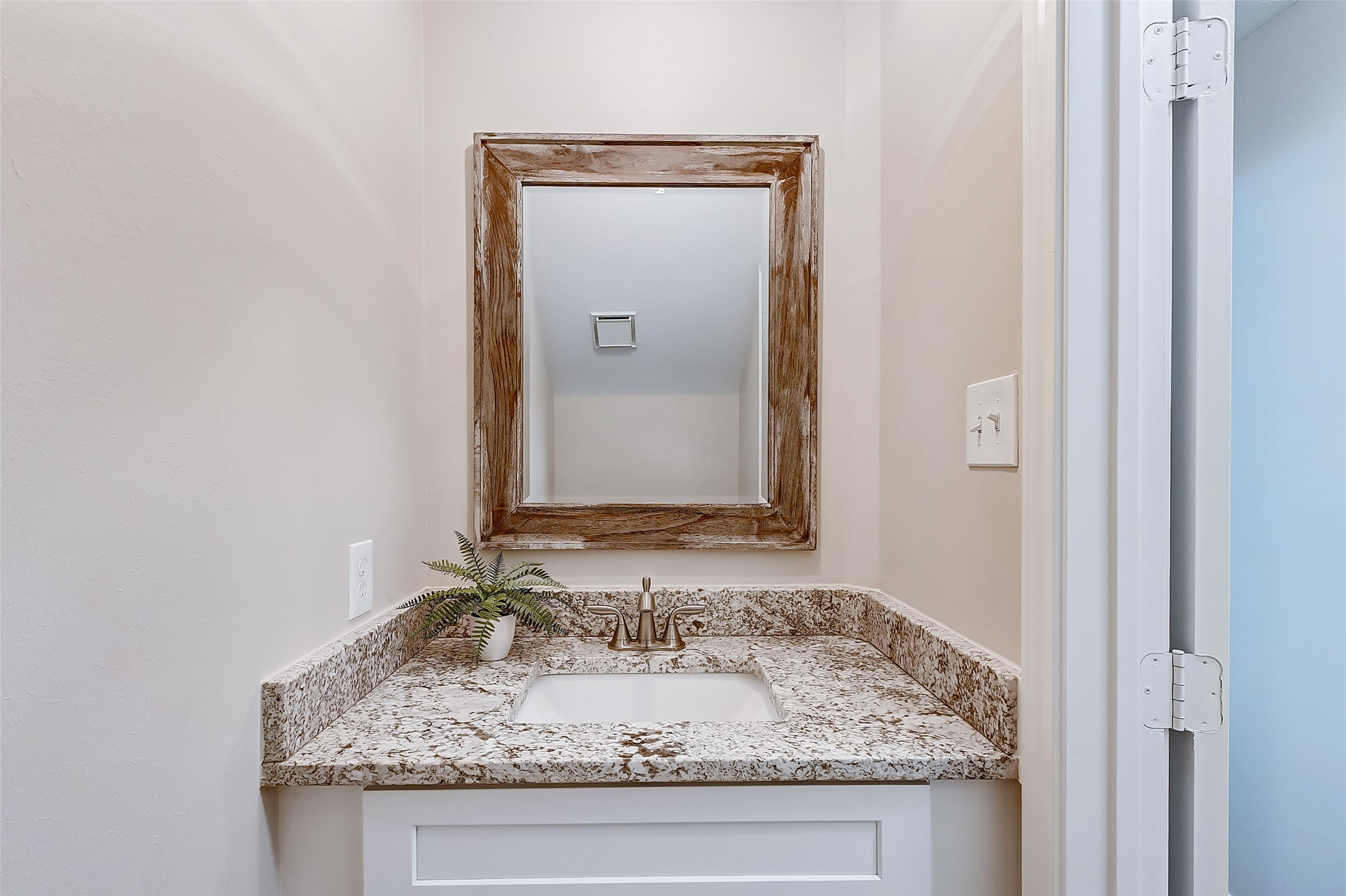 5222 Summerside Drive Property Photo 21