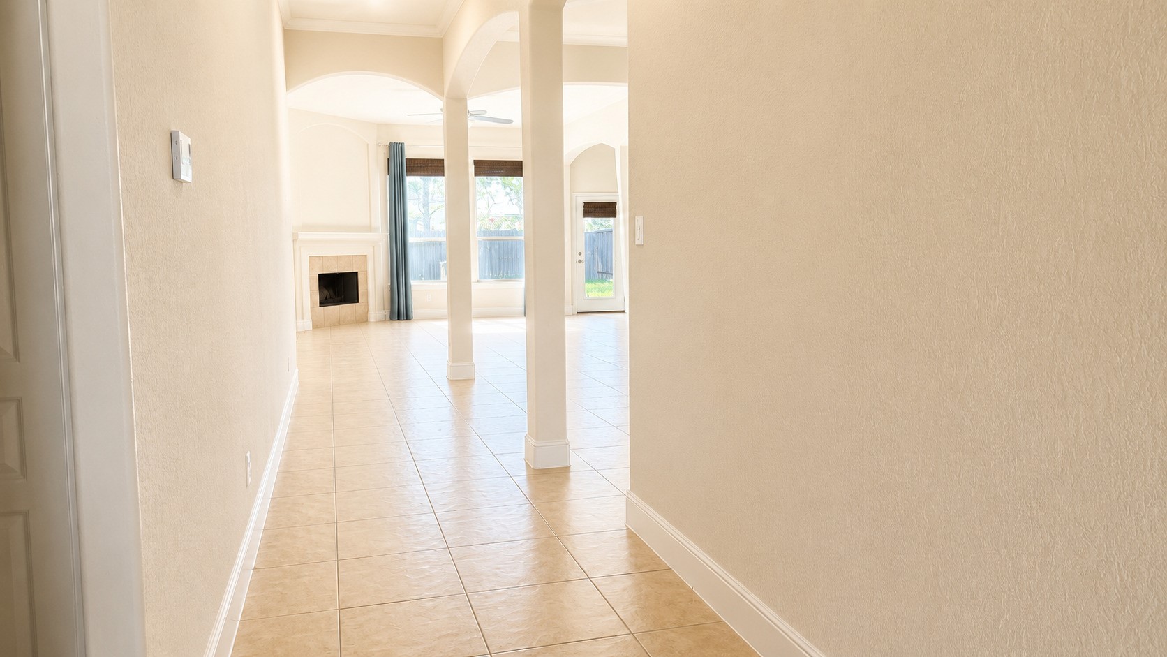 99 E Lasting Spring Circle Property Photo 3