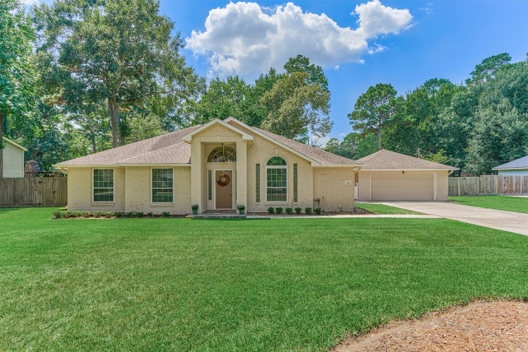 903 Mesquite Drive Property Photo 1