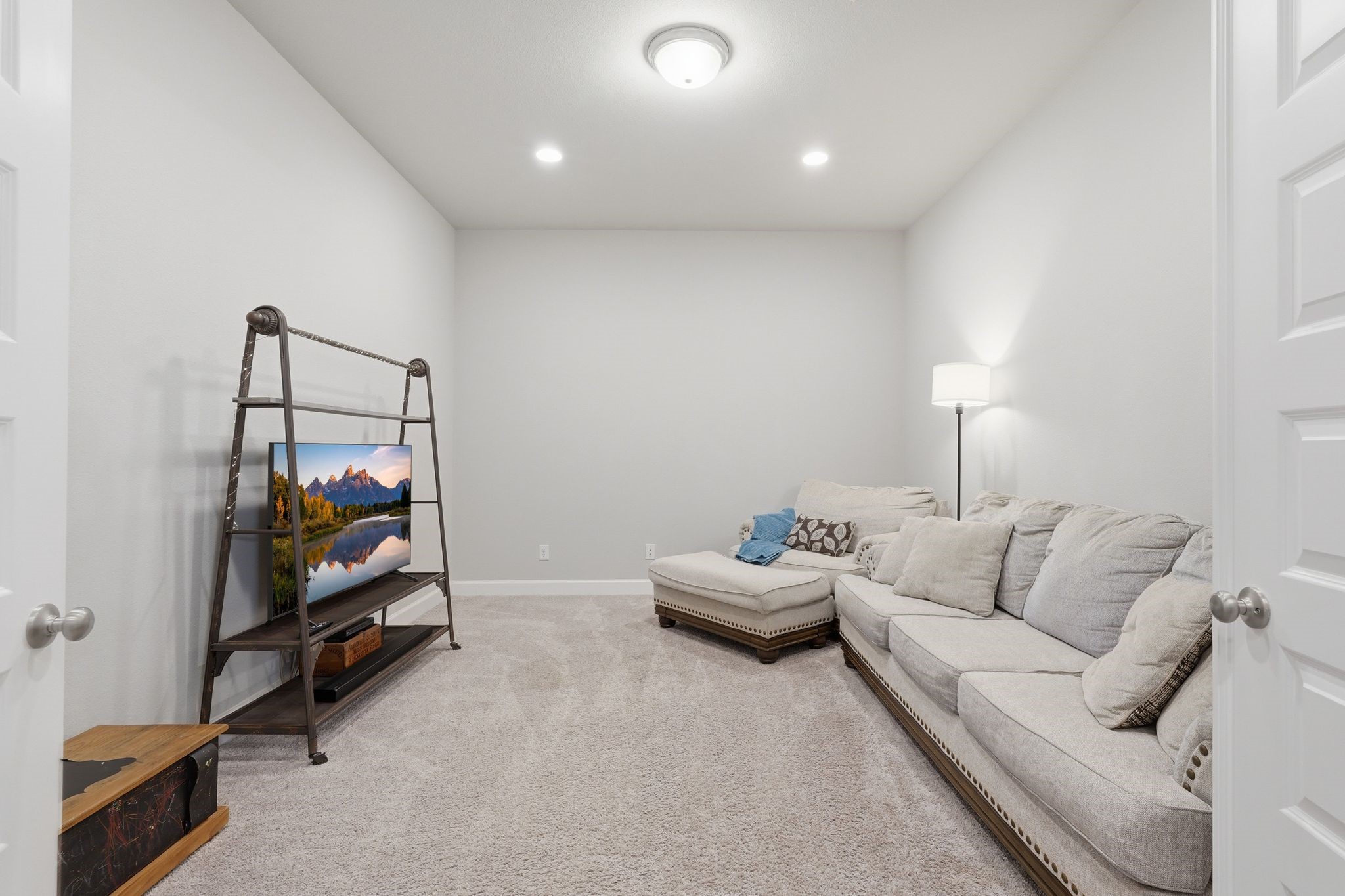 19211 Filly Park Circle Property Photo 7