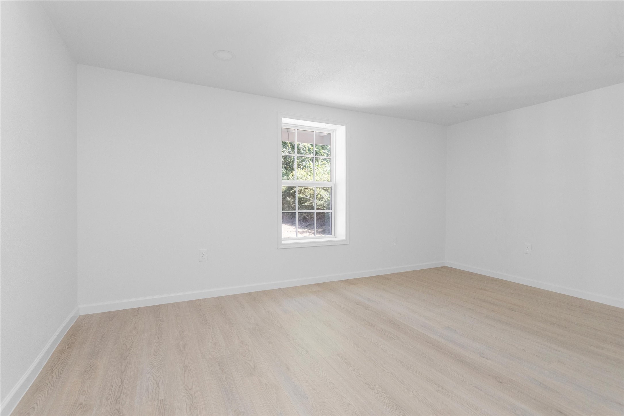 16016 Green Manor Unit B Drive B Property Photo 7