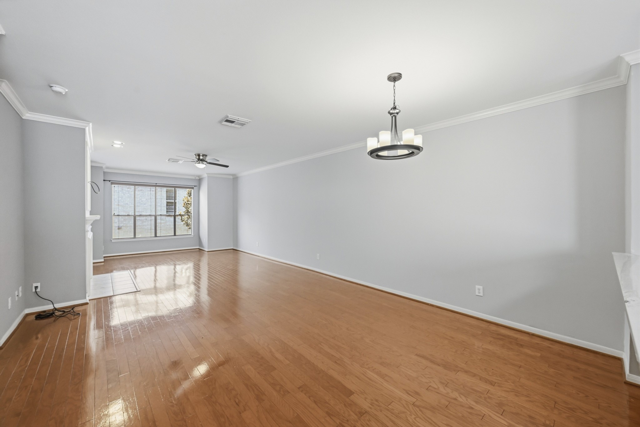2913 Crawford Street Property Photo 15
