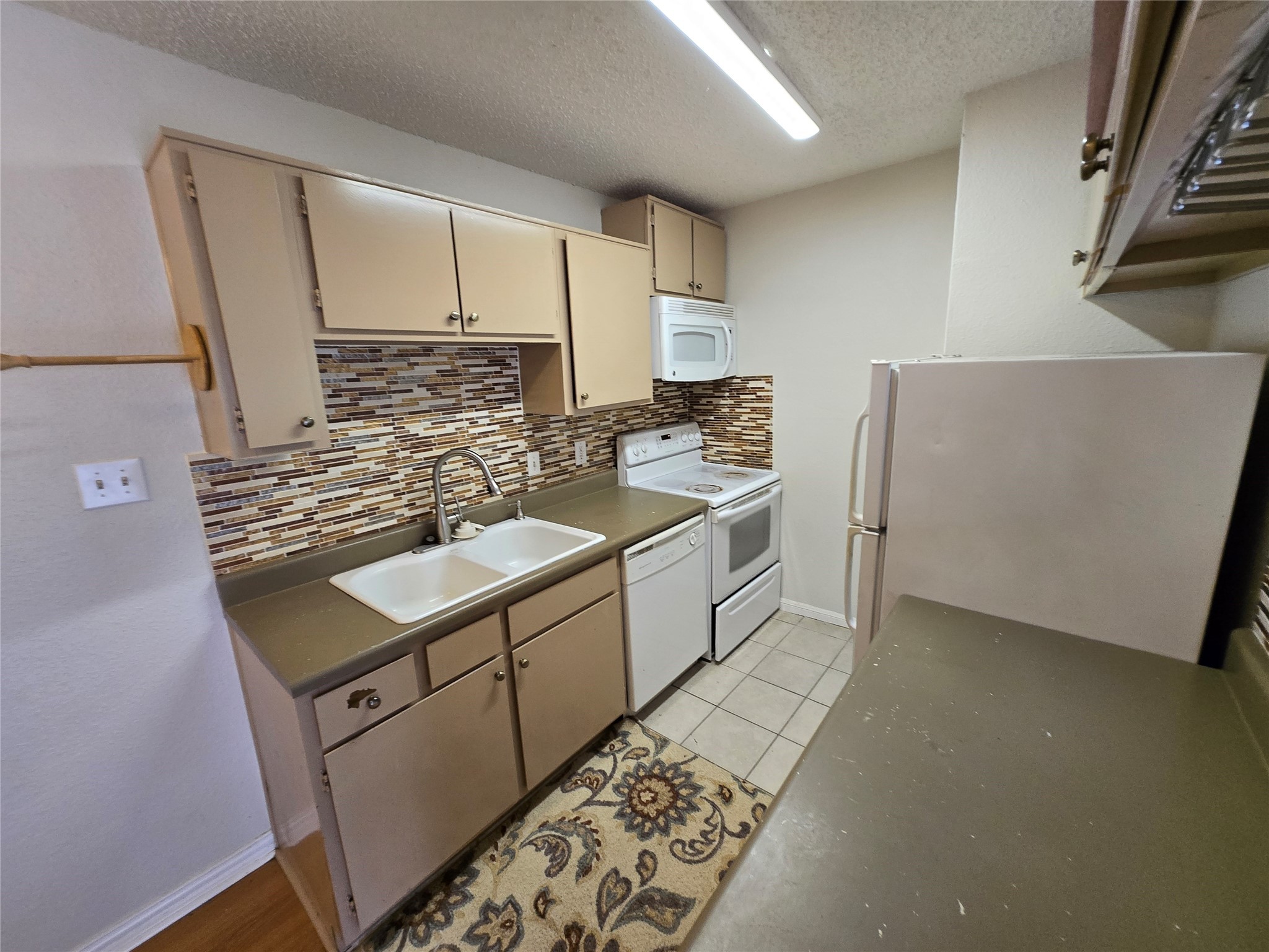 12660 Ashford Point Drive 212 Property Photo 5