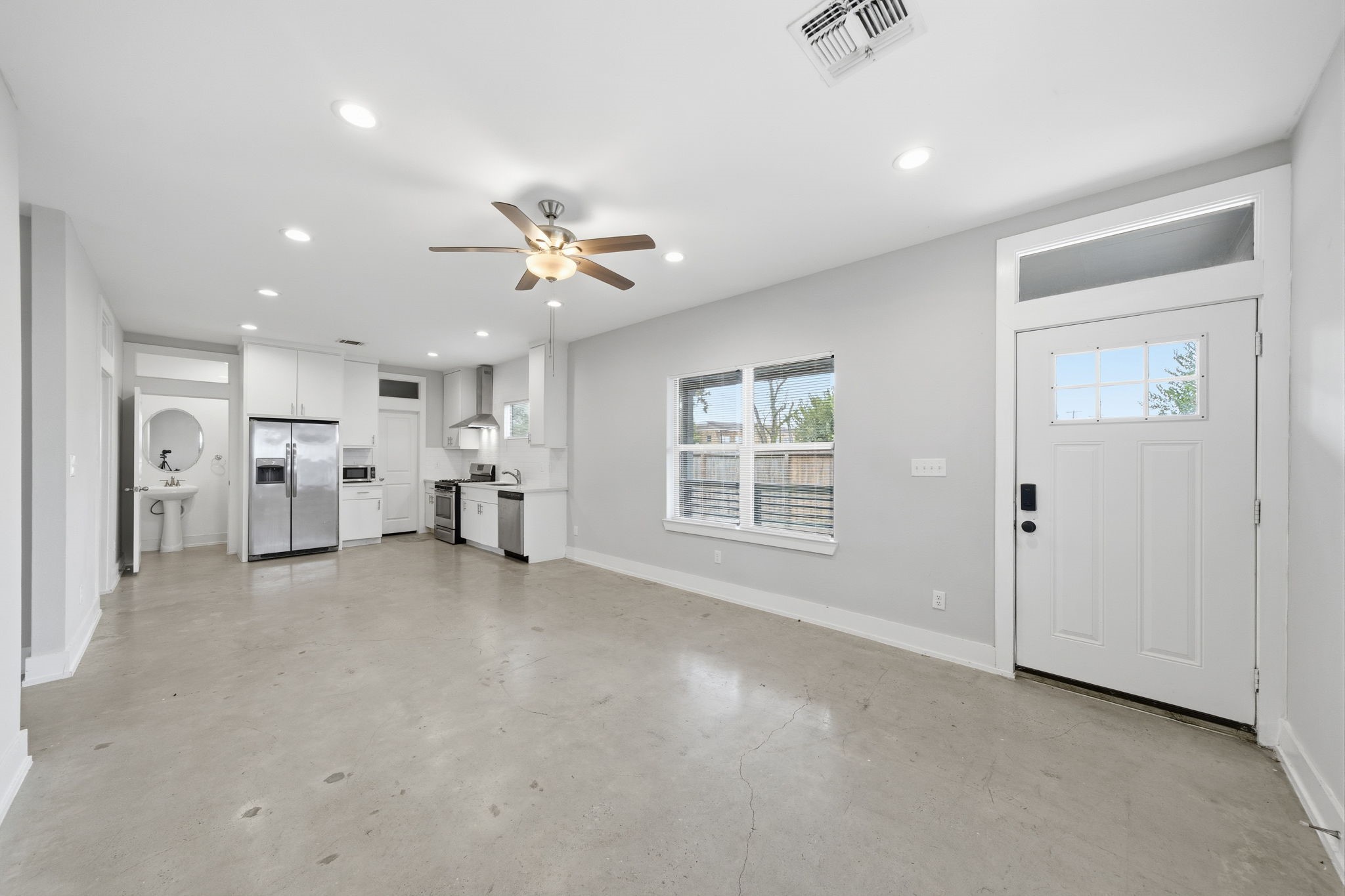 603 Edgewood Street B Property Photo 4