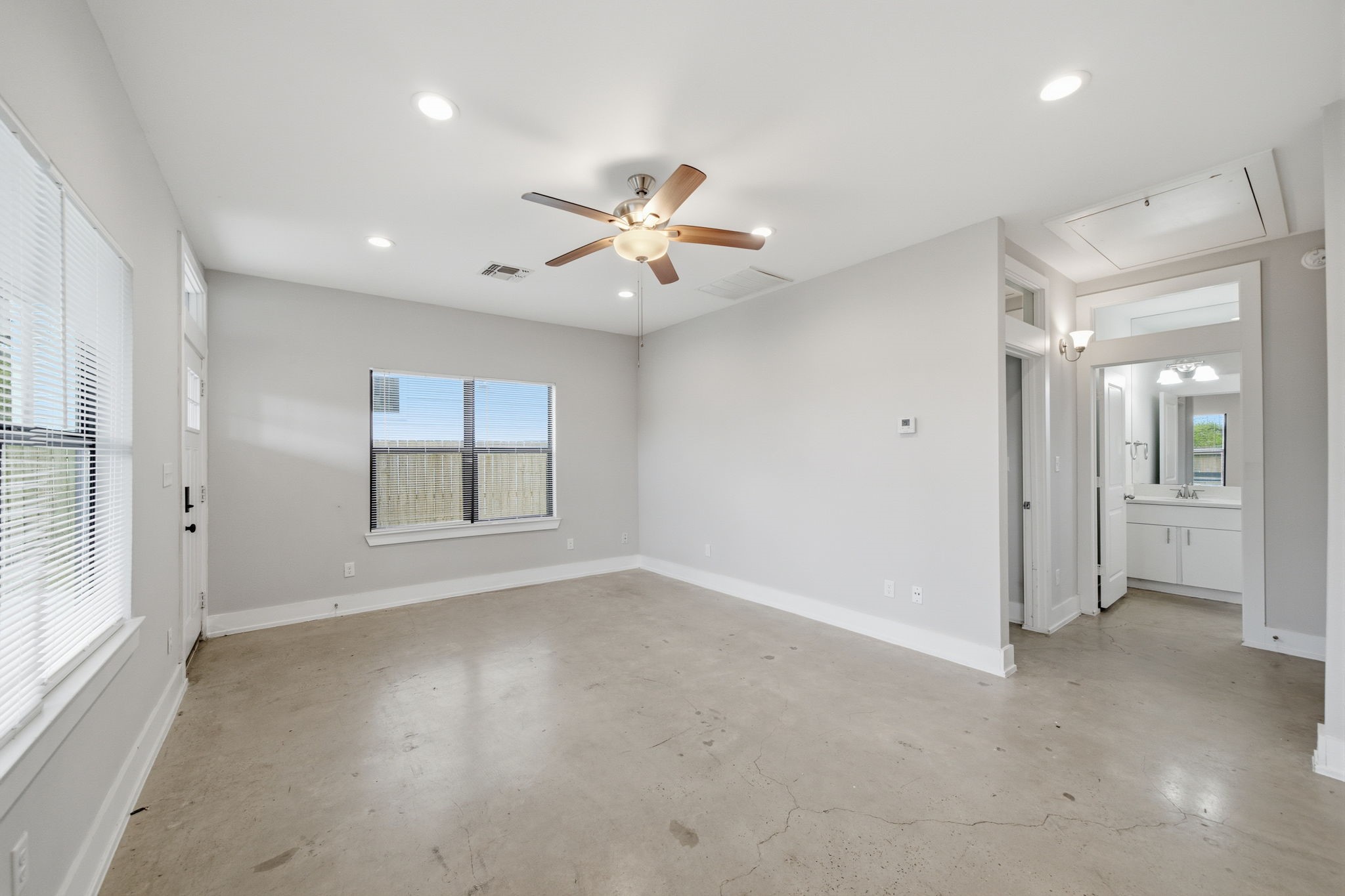 603 Edgewood Street B Property Photo 9