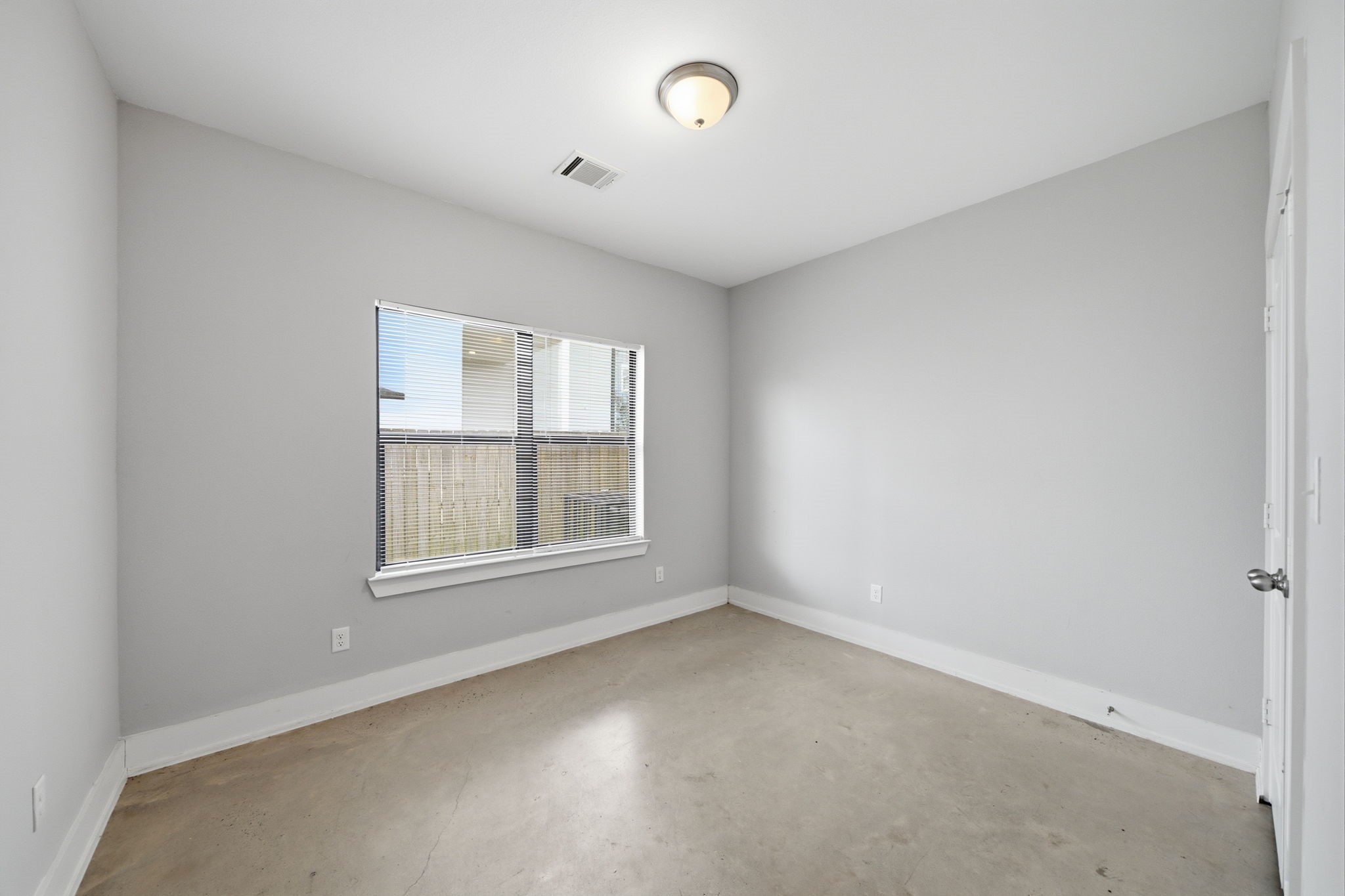 603 Edgewood Street B Property Photo 12