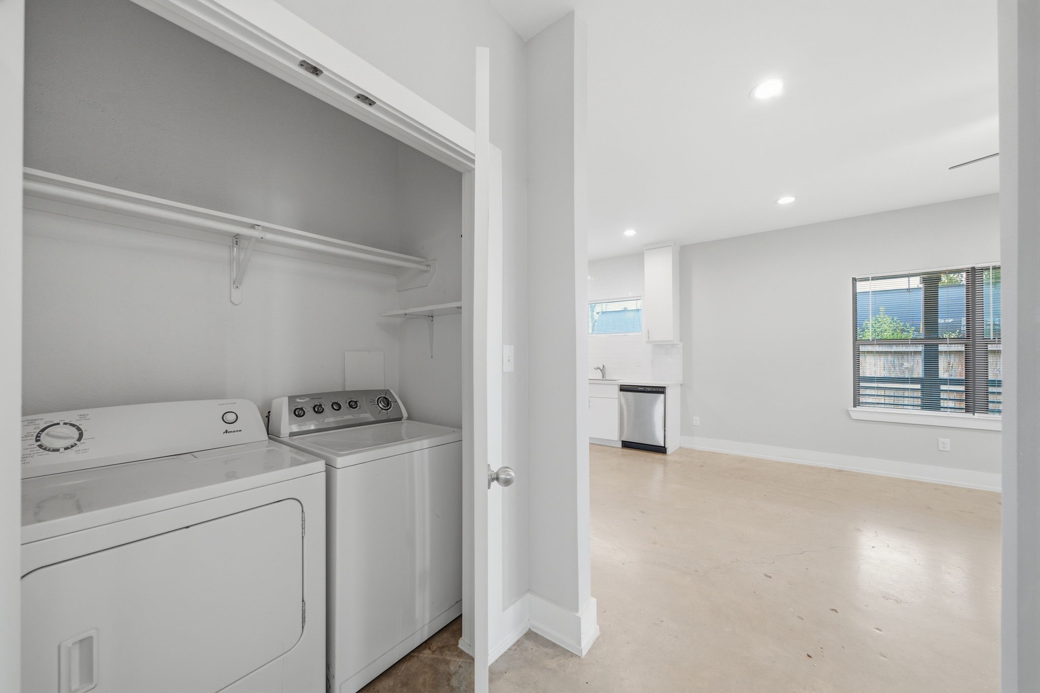 603 Edgewood Street B Property Photo 16