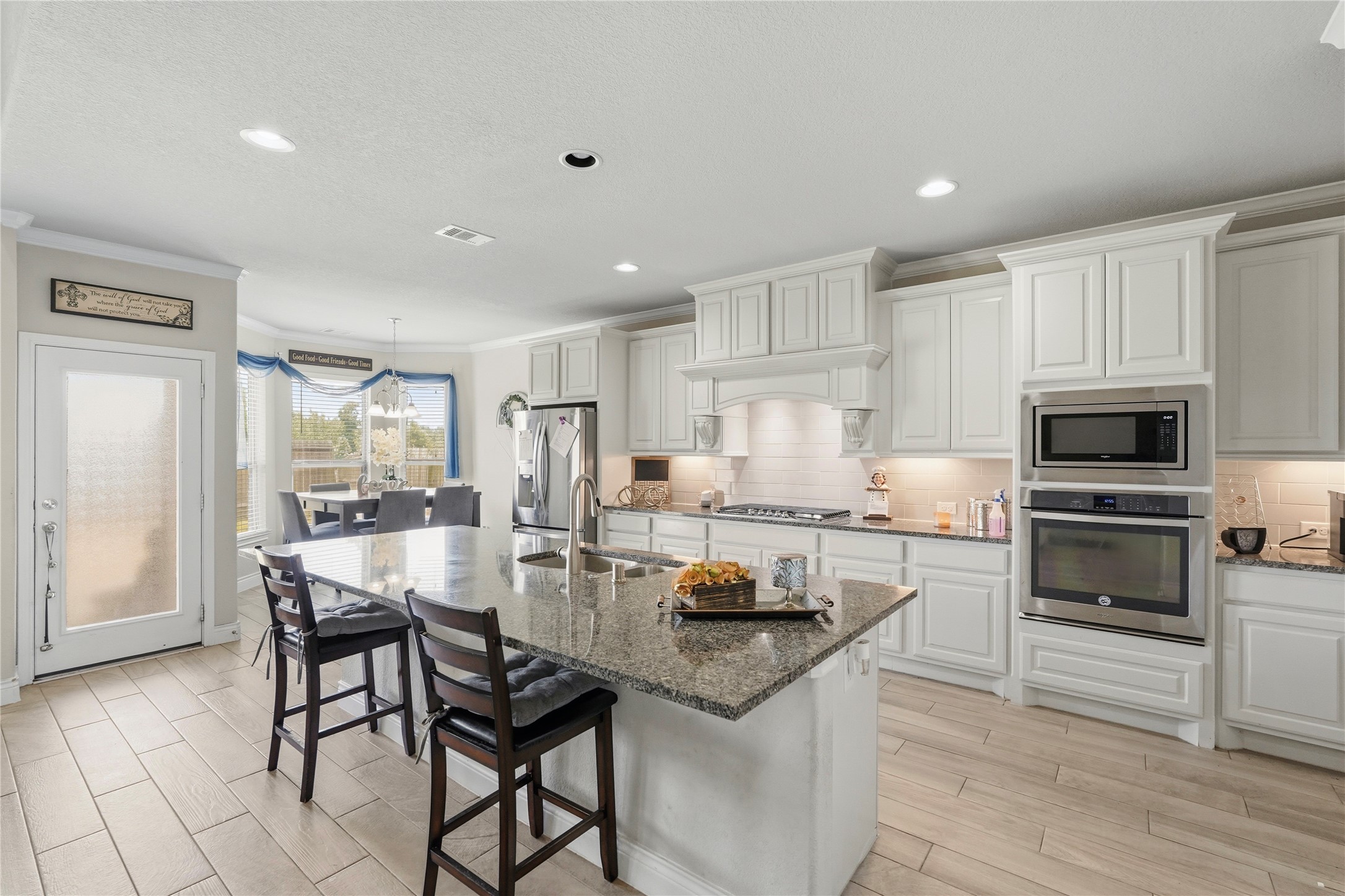 10311 Silver Shield Way Property Photo 9