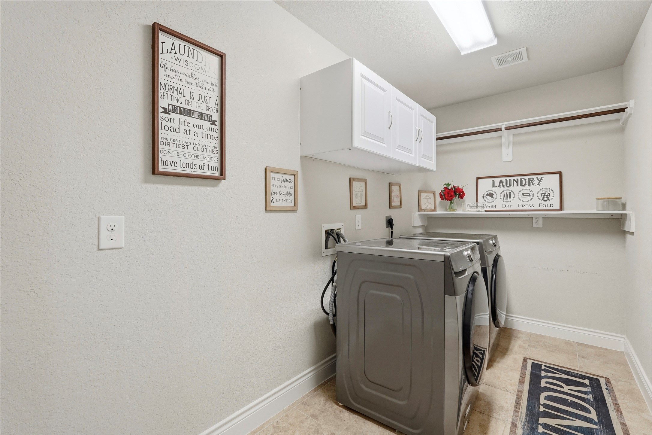 10311 Silver Shield Way Property Photo 12