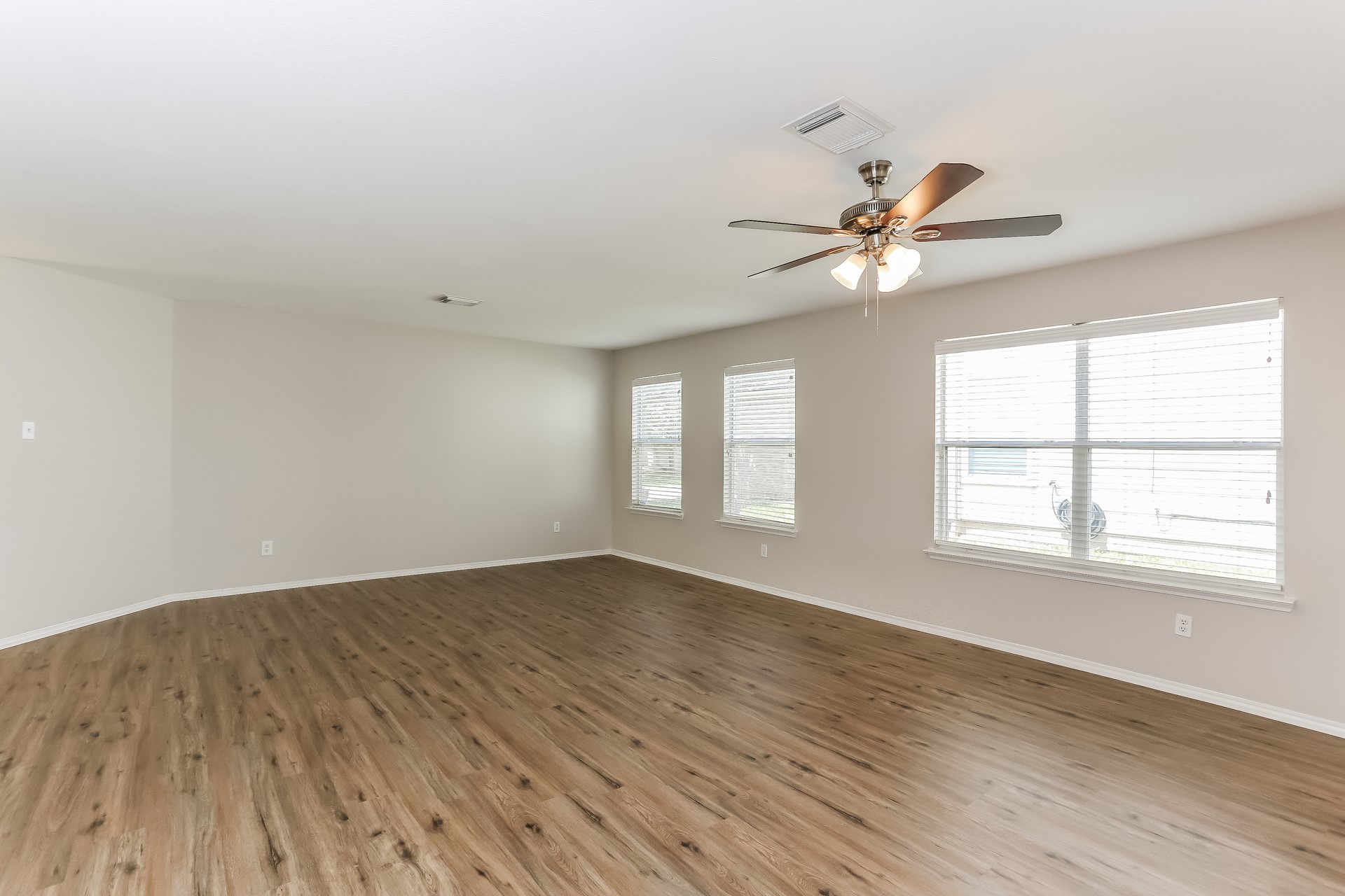 22910 Twisting Pine Drive Property Photo 5