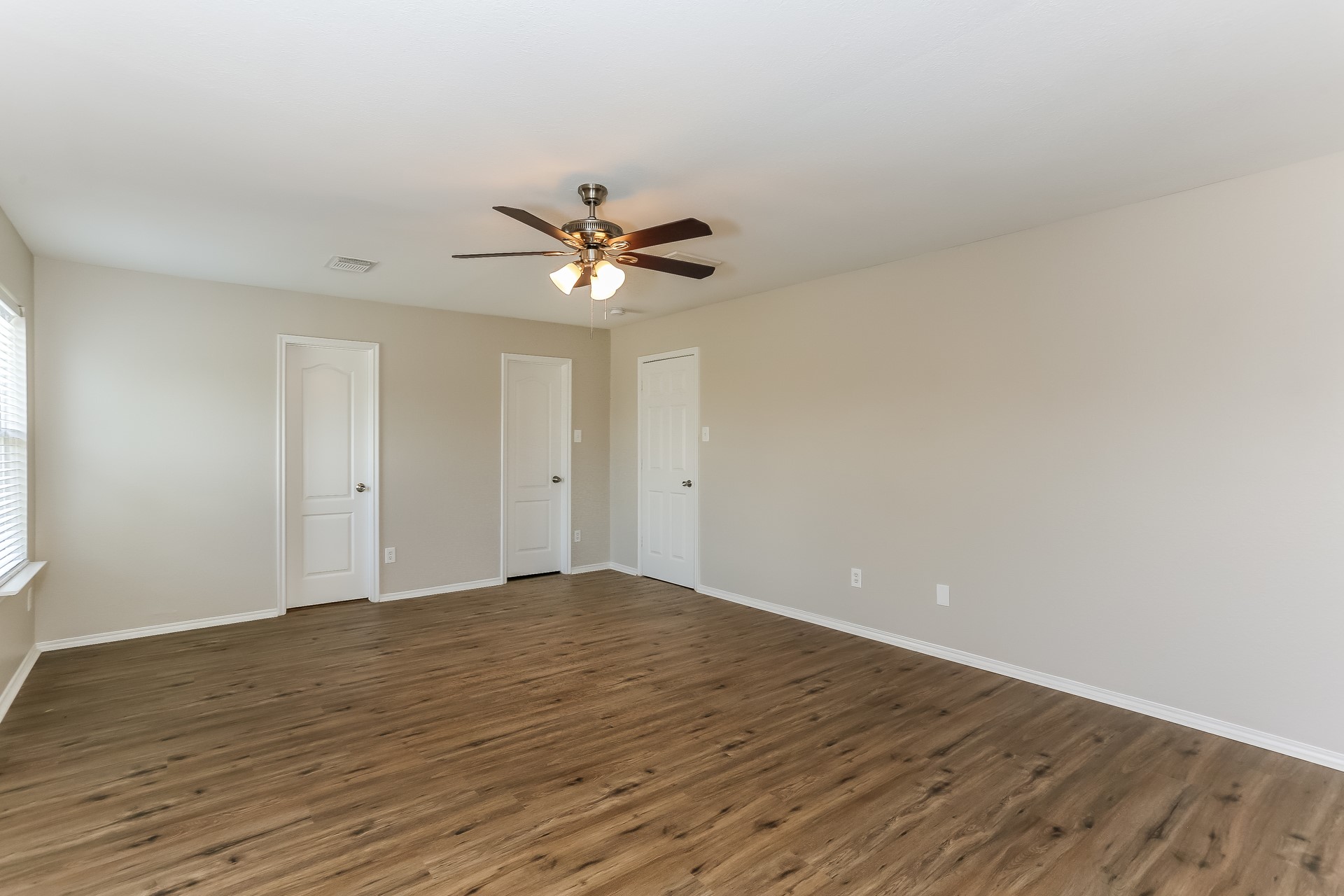 22910 Twisting Pine Drive Property Photo 11