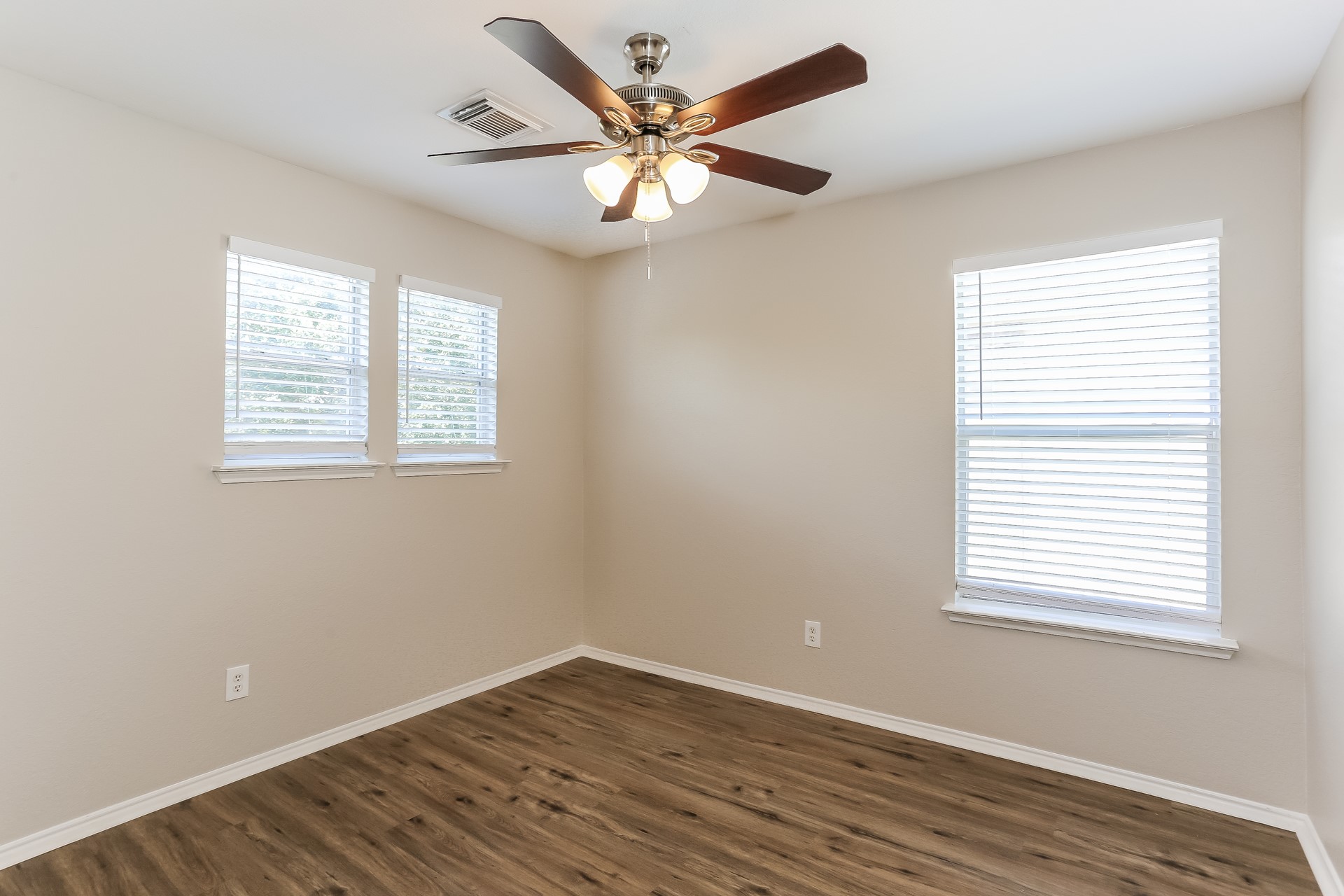 22910 Twisting Pine Drive Property Photo 15