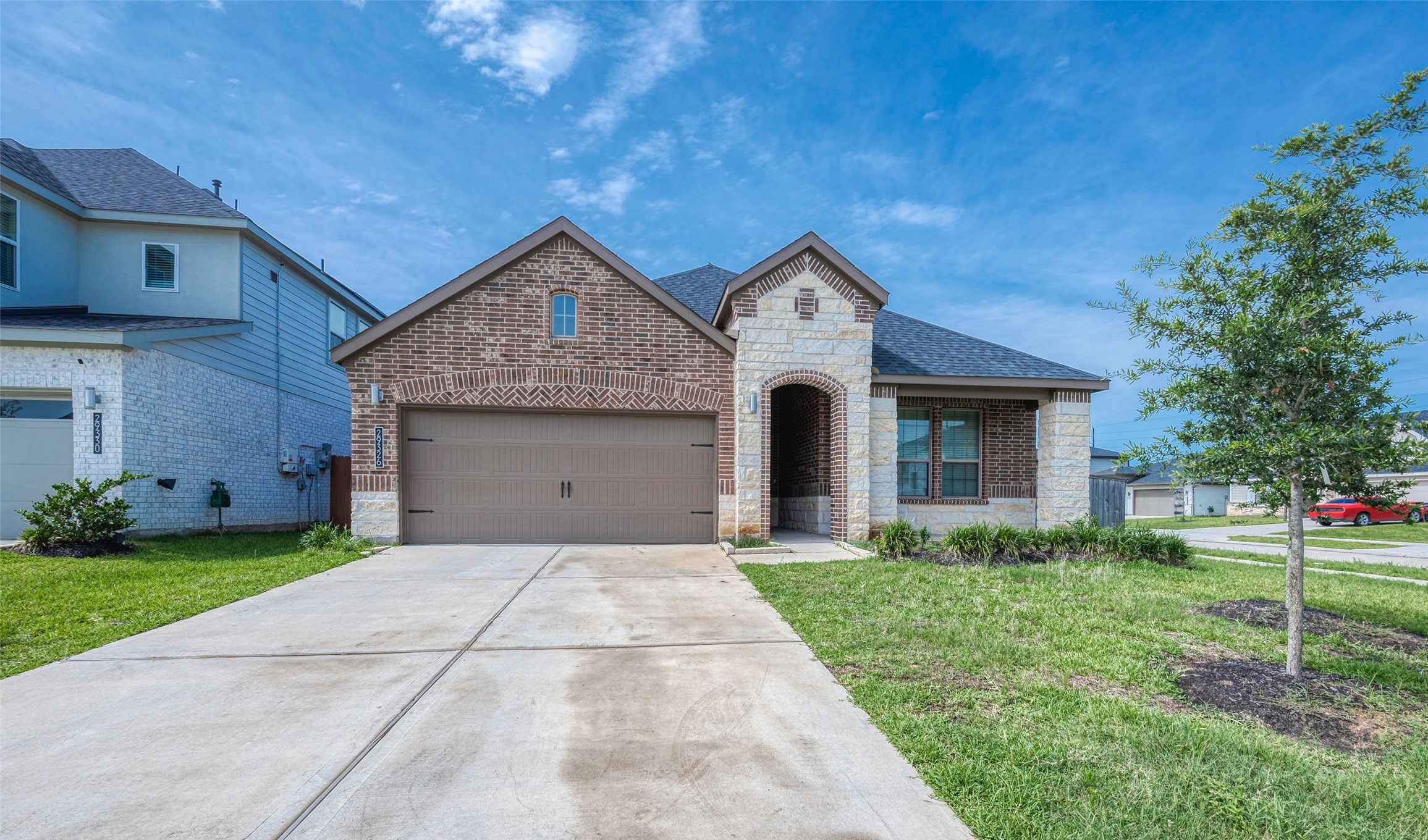 29226 Red Rocks Park Drive Property Photo 1