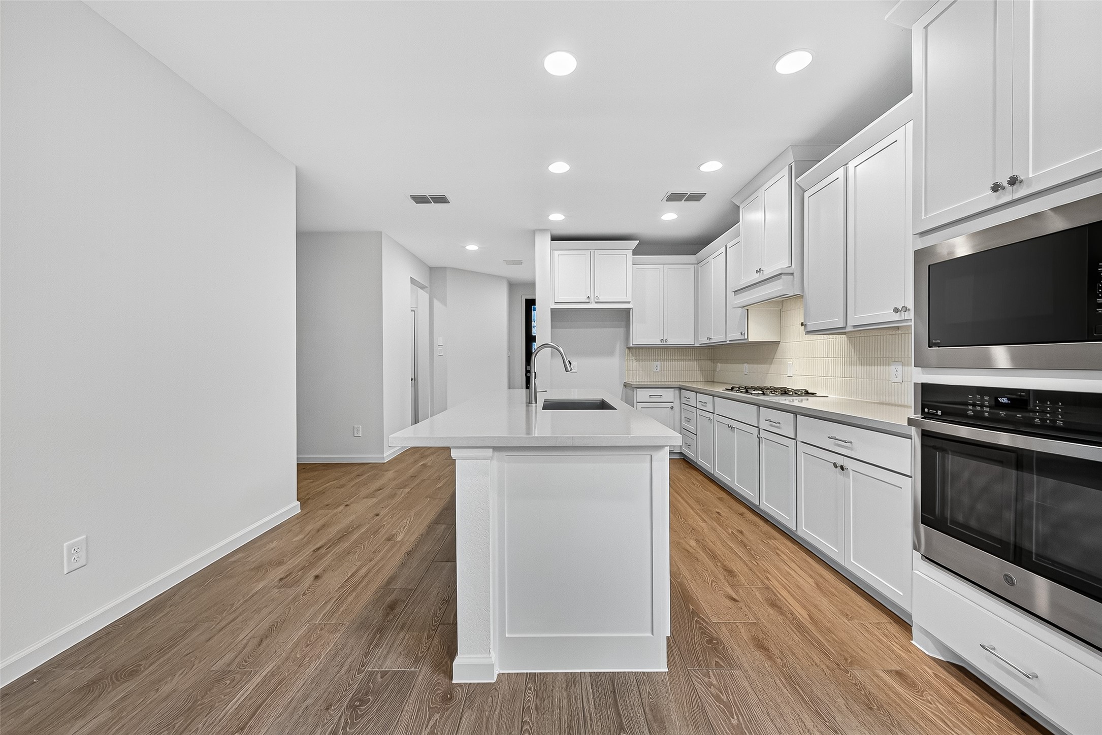5019 Bowen Prairie Drive Property Photo 14