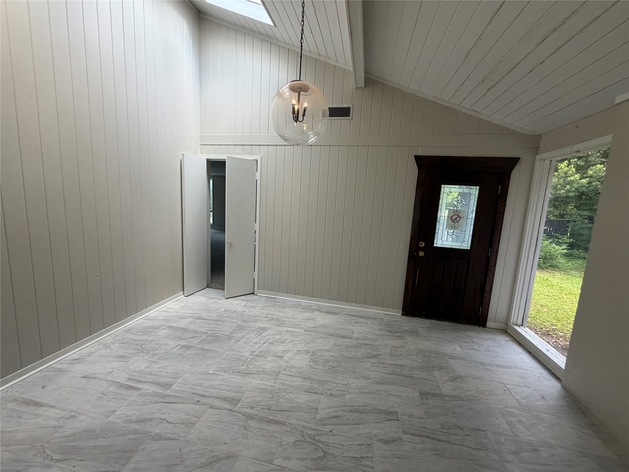 3755 Long Avenue Property Photo 12