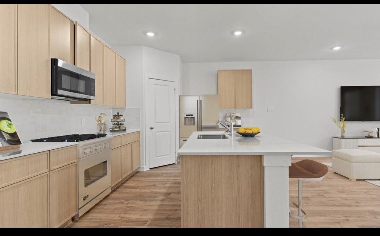 3523 Goldfinch Woods Drive Property Photo 3