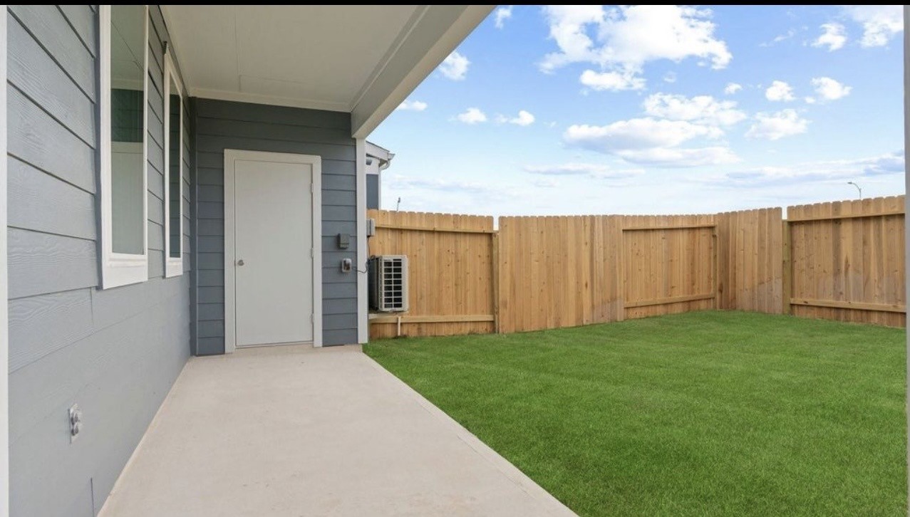 3523 Goldfinch Woods Drive Property Photo 10