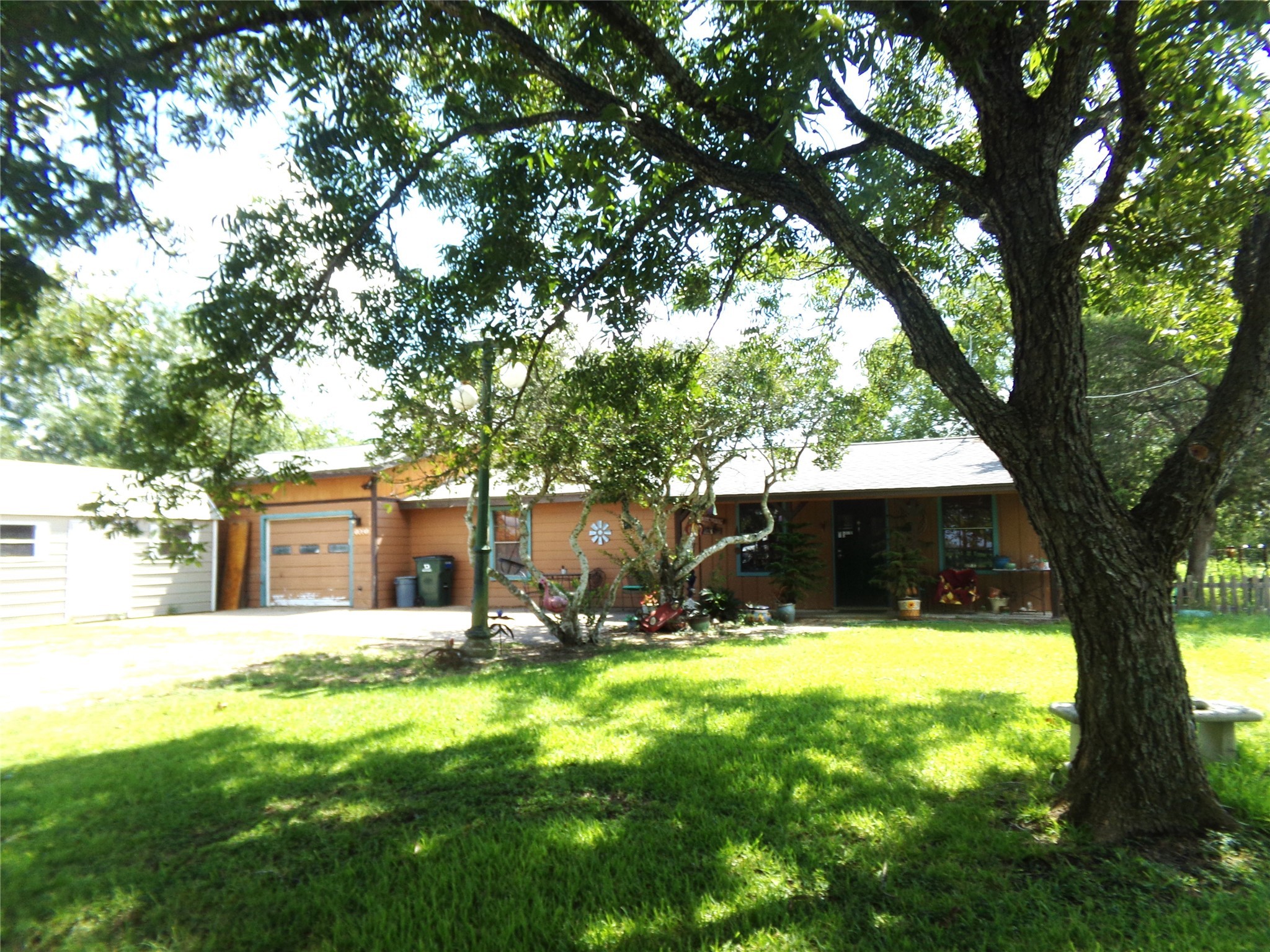 1021 Private Road 10 Property Photo 1