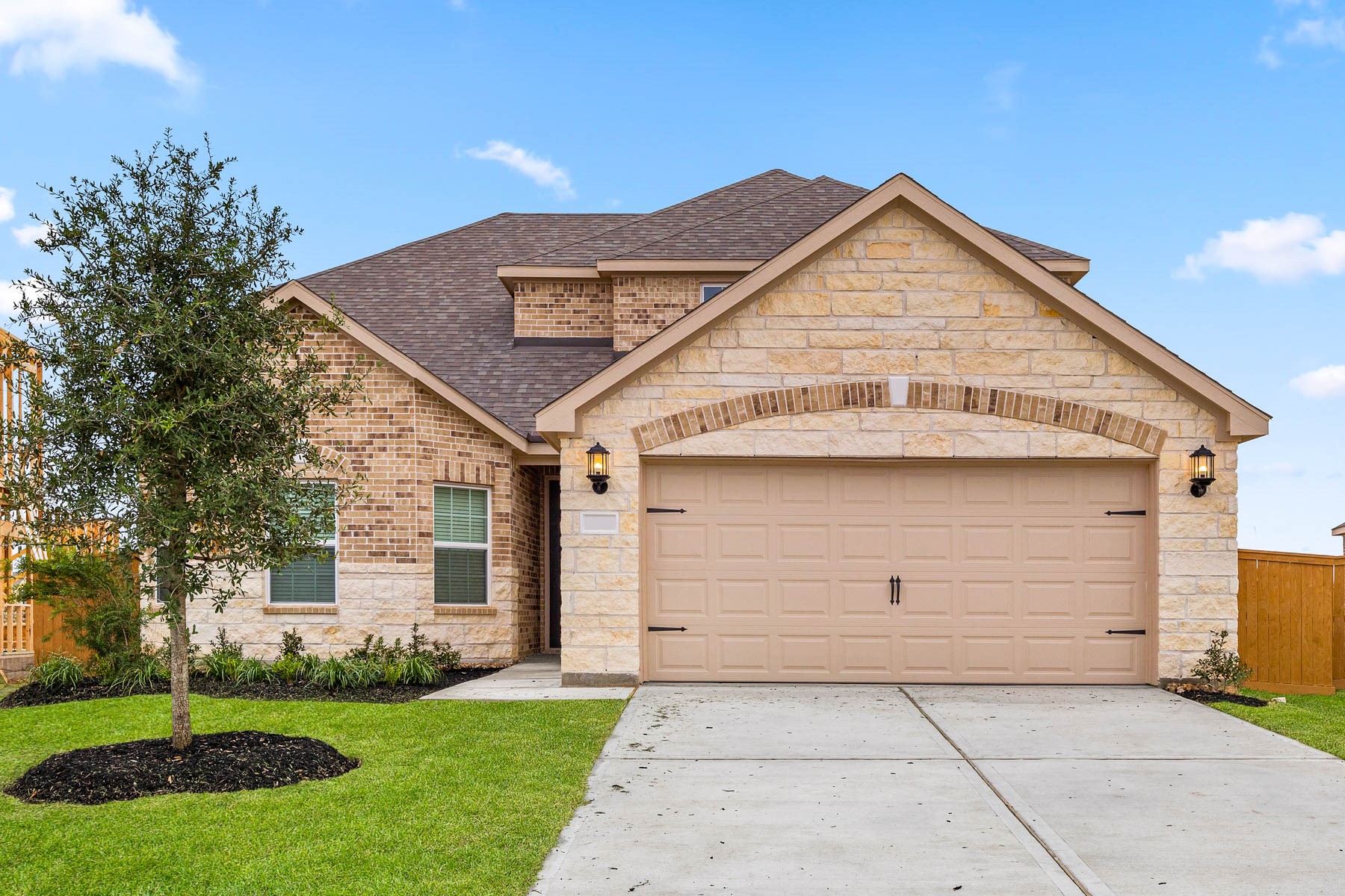 3004 Seaside Cove Court Property Photo 1