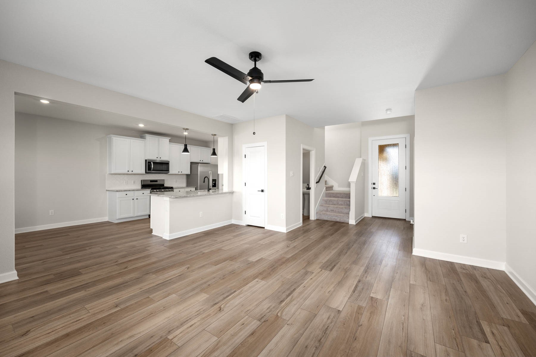 3004 Seaside Cove Court Property Photo 4